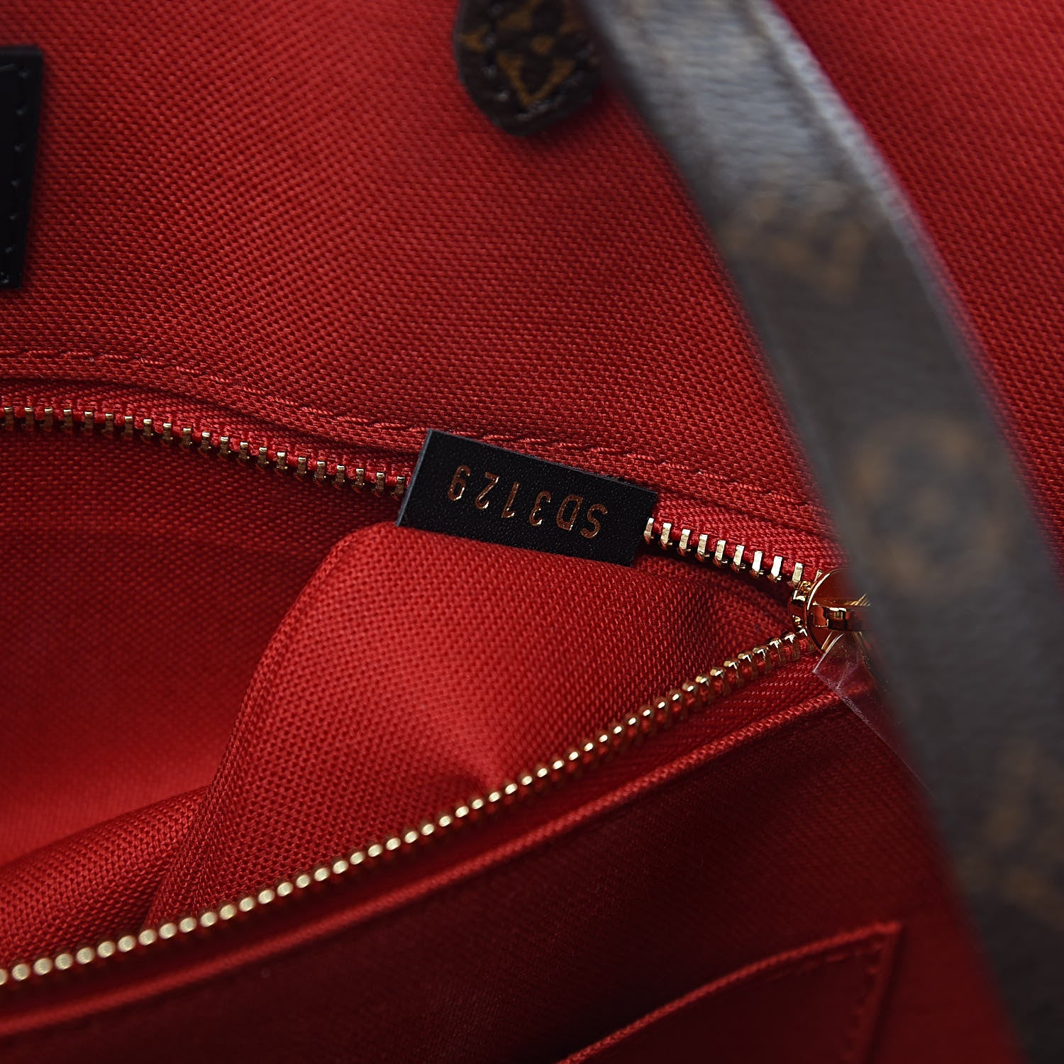 Louis Vuitton Reverse Monogram Giant Onthego GM 8 of 11