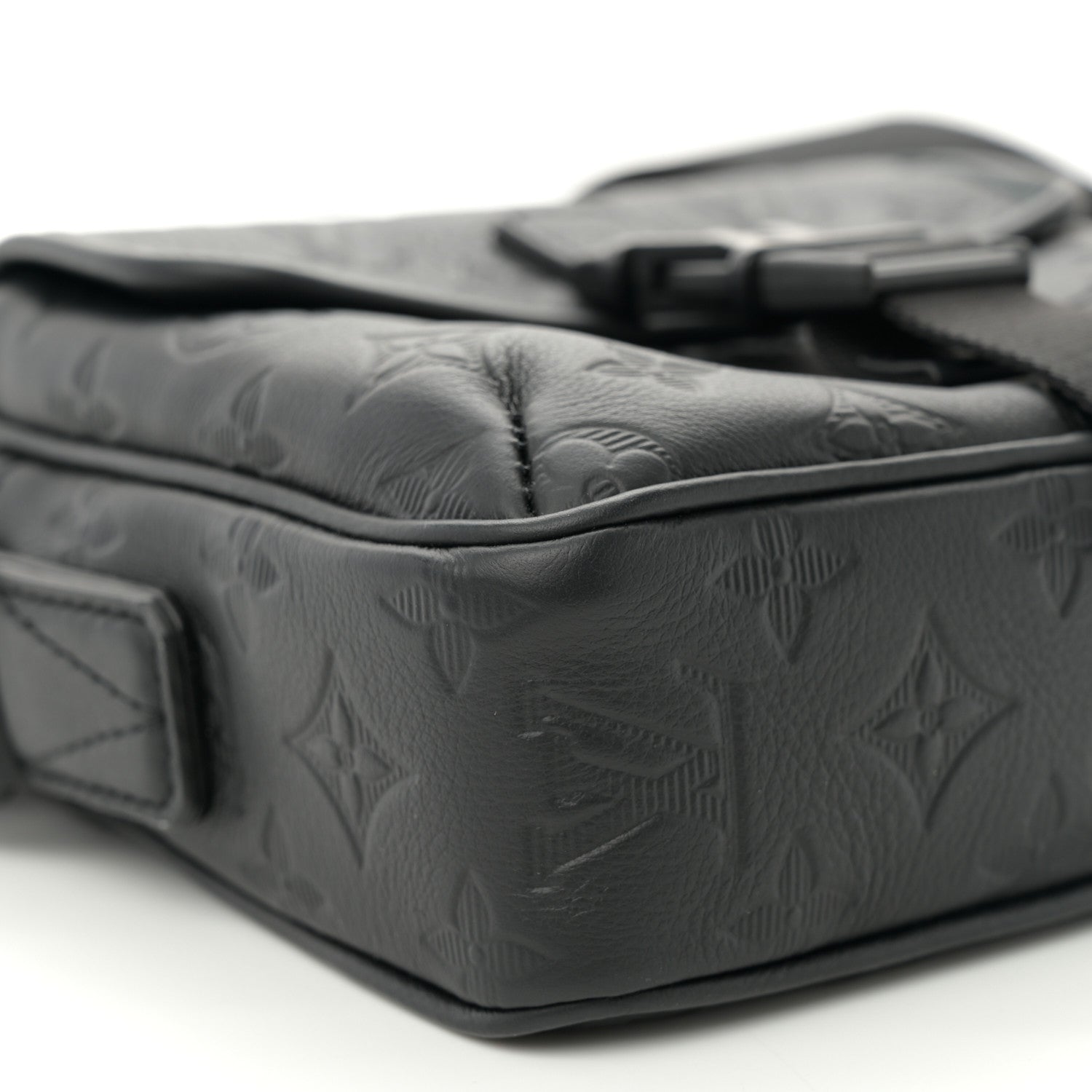 Louis Vuitton Calfskin Monogram Shadow Getaway Messenger Black 8 of 10
