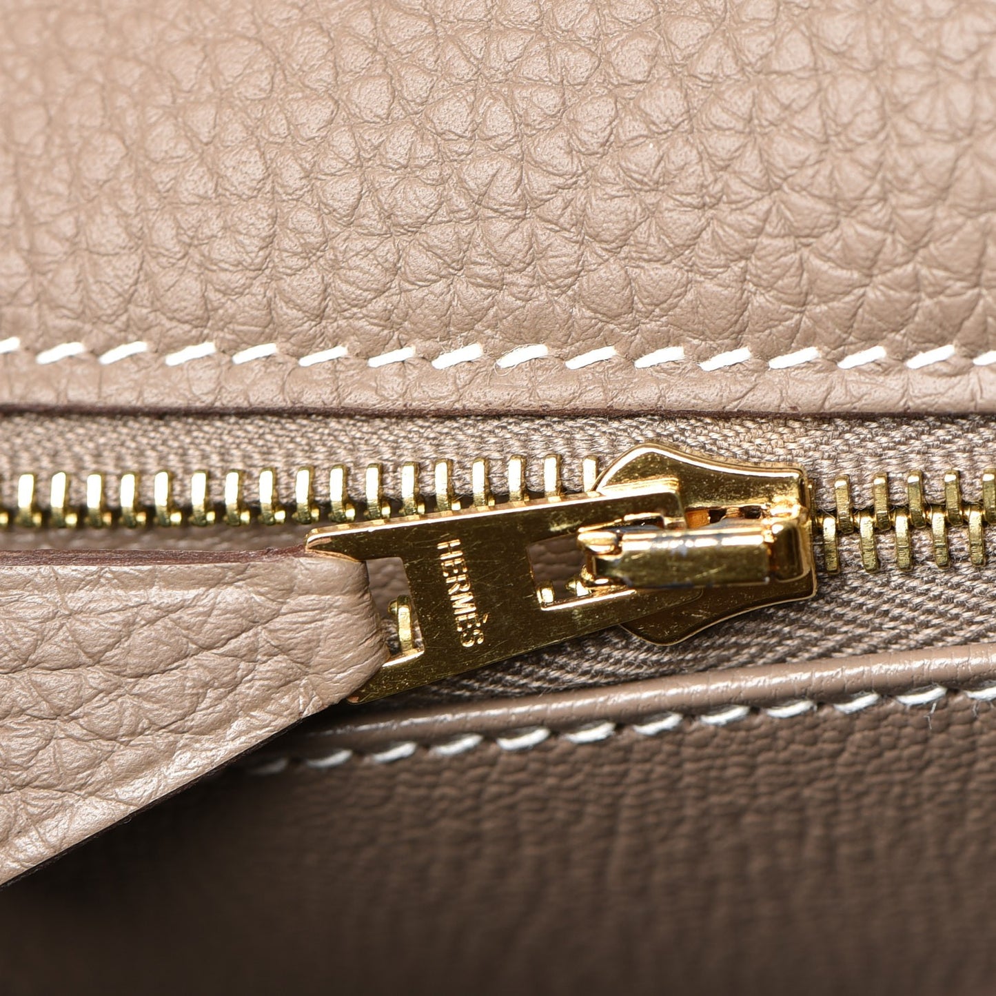 Togo Kelly Retourne 28 Etoupe