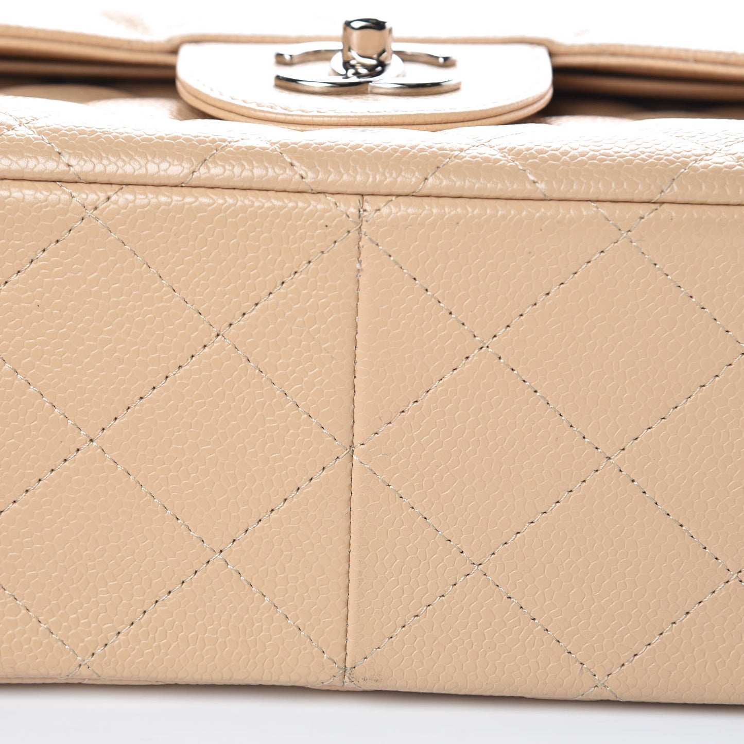 Caviar Quilted Jumbo Double Flap Beige Clair