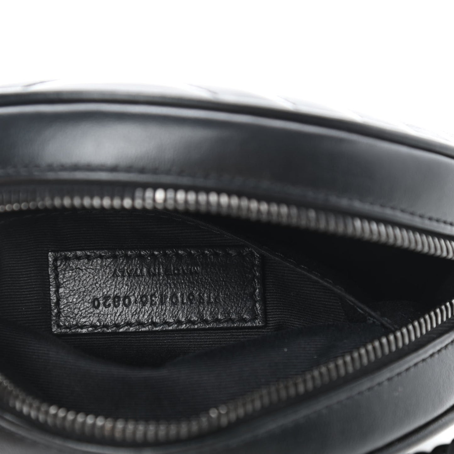 Calfskin Matelasse Chevron Round Vinyle Camera Bag Black
