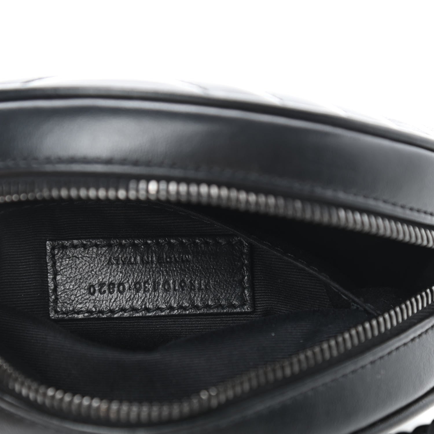 Saint Laurent Calfskin Matelasse Chevron Round Vinyle Camera Bag Black 7 of 10