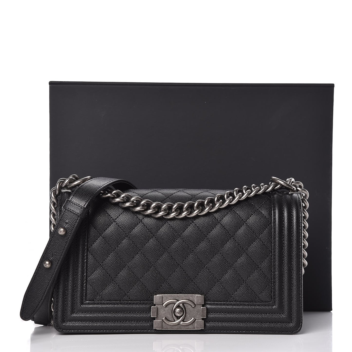 Caviar Quilted Medium Boy Flap Black