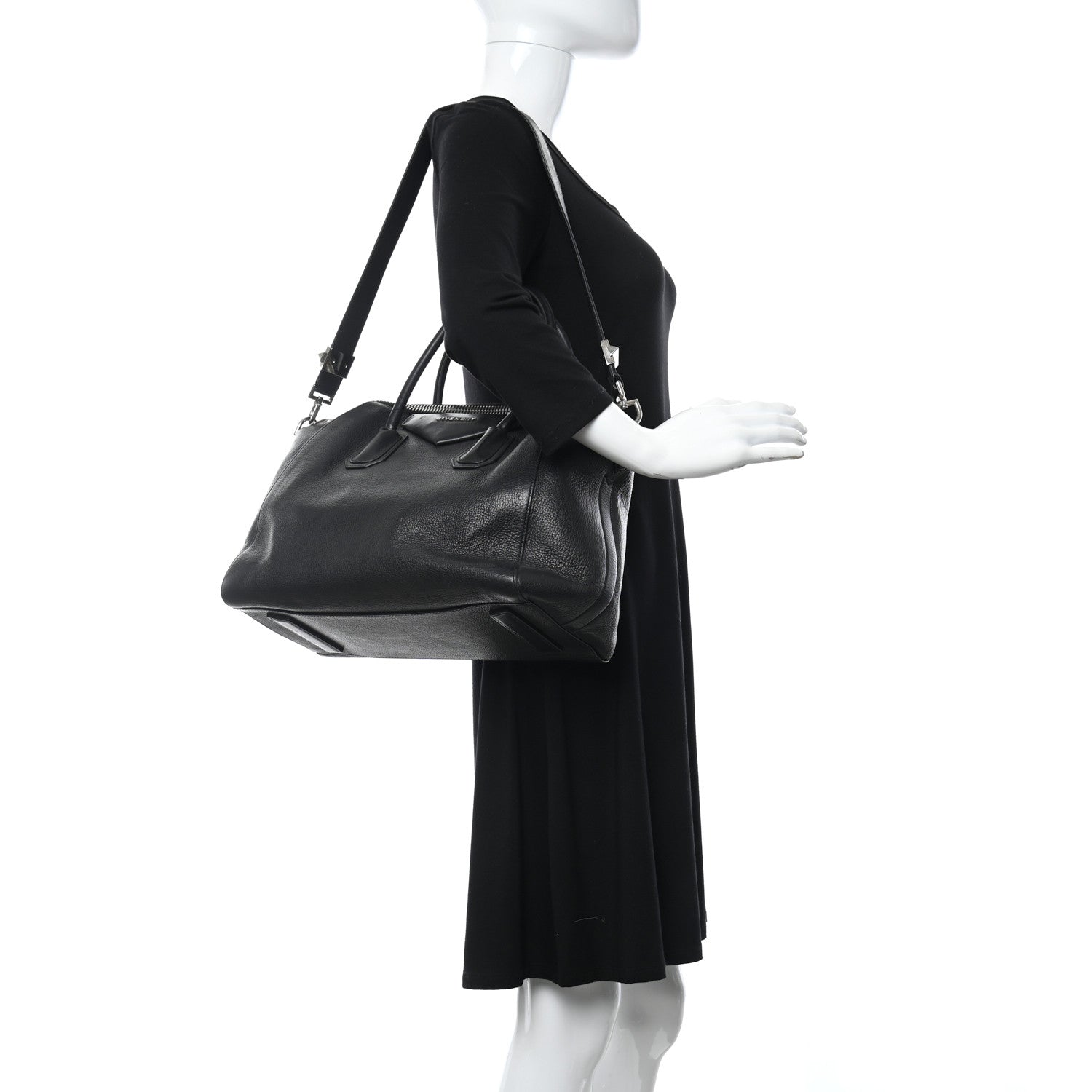 Givenchy Sugar Goatskin Medium Antigona Black 2 of 22