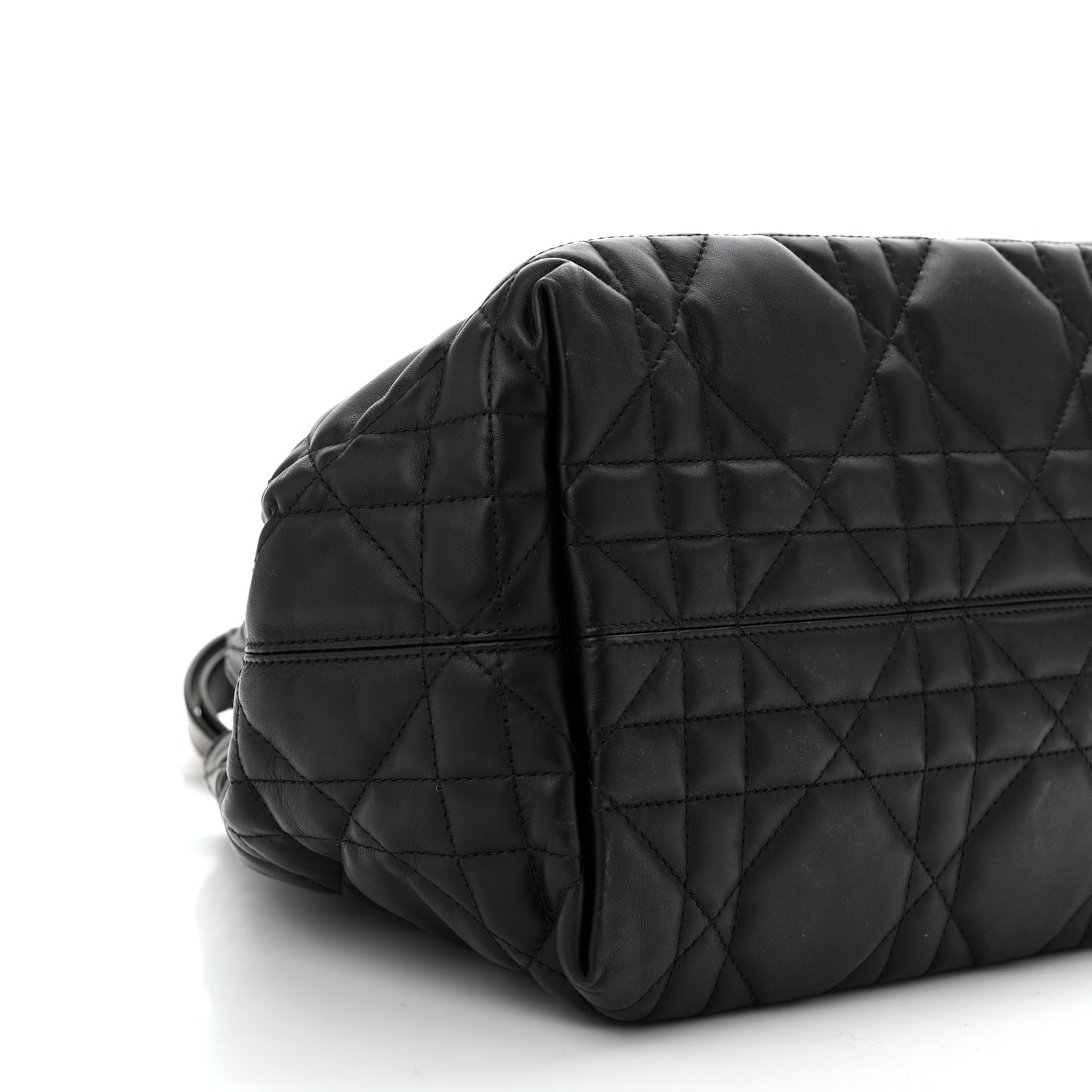 Calfskin Macrocannage Medium Toujours Black