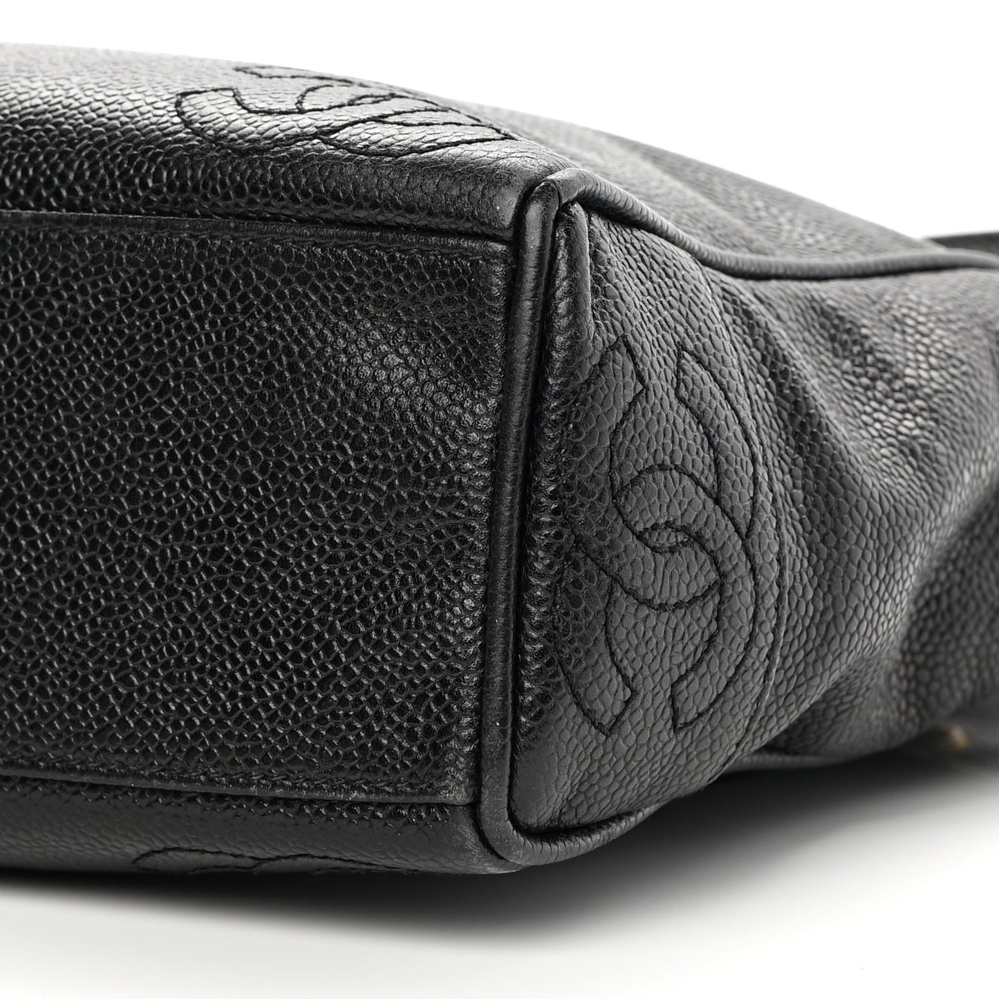 Caviar CC Shoulder Bag Black