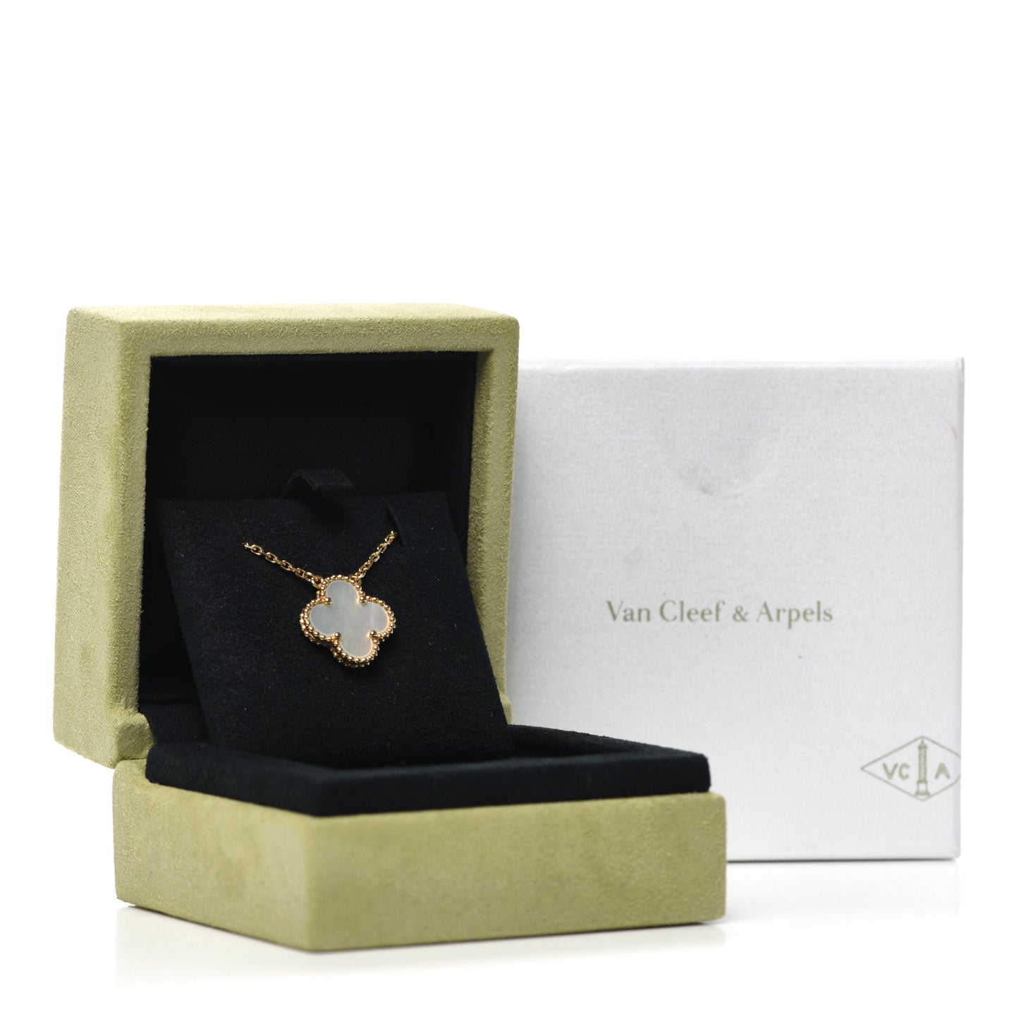 18K Yellow Gold Mother of Pearl Vintage Alhambra Pendant Necklace