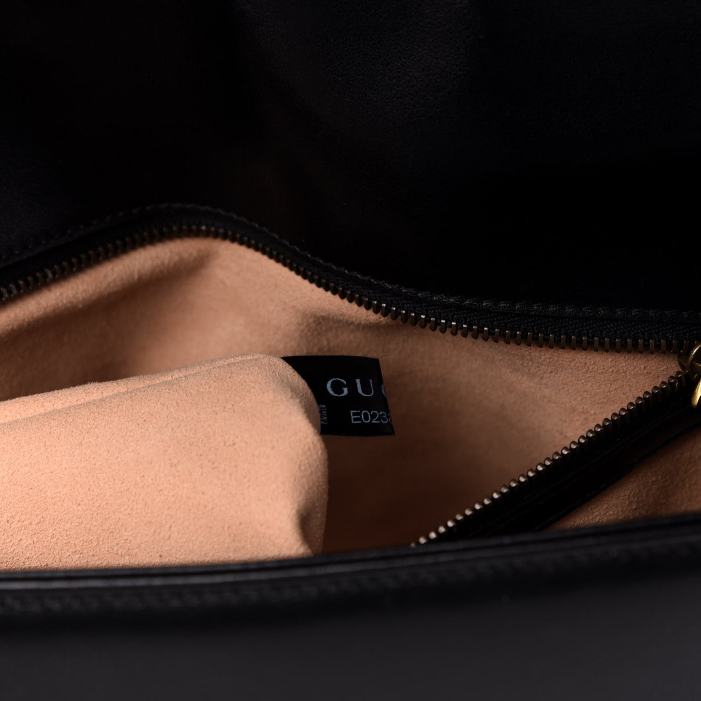 Calfskin Matelasse Large GG Marmont Shoulder Bag Black