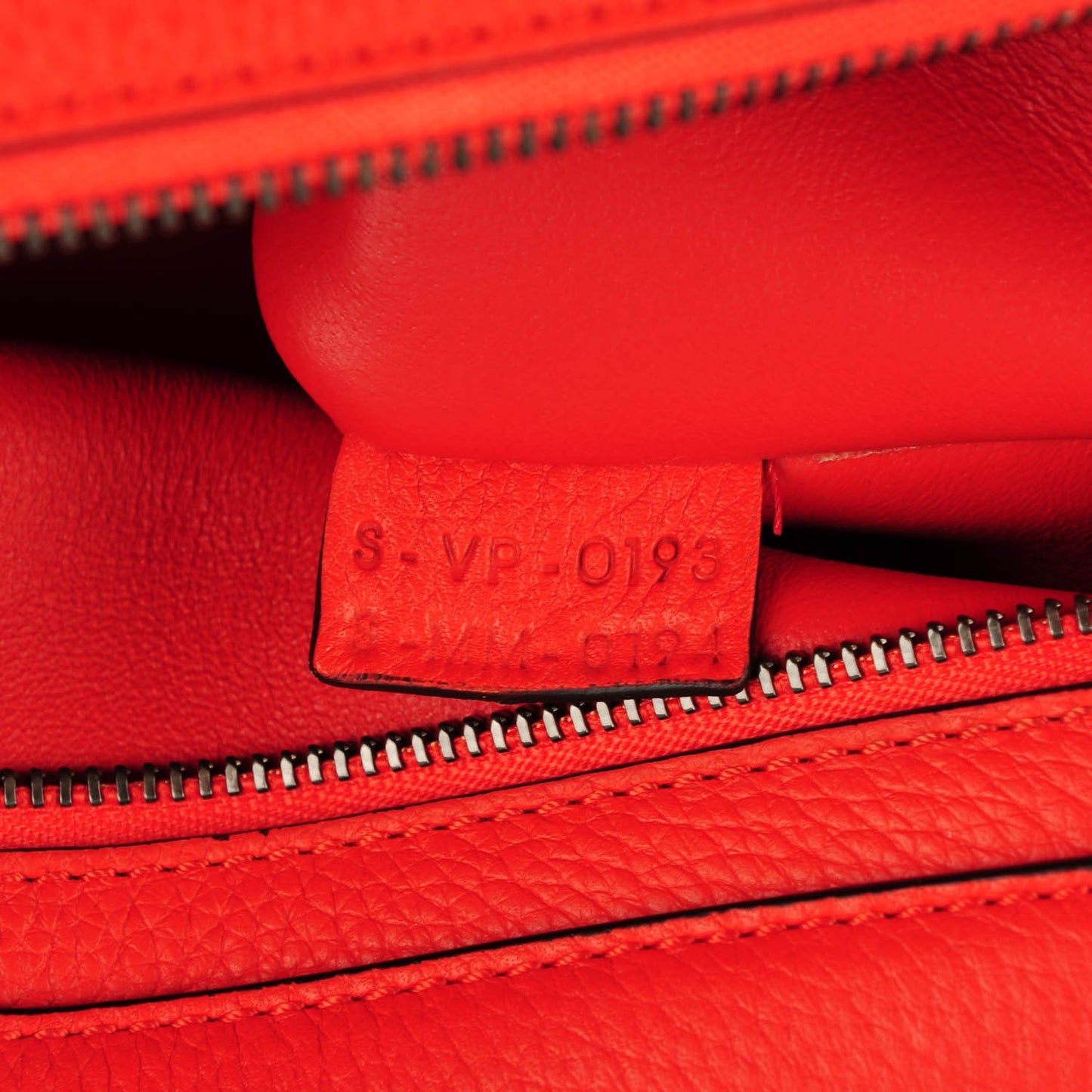 Drummed Calfskin Suede Medium Trapeze Vermillion