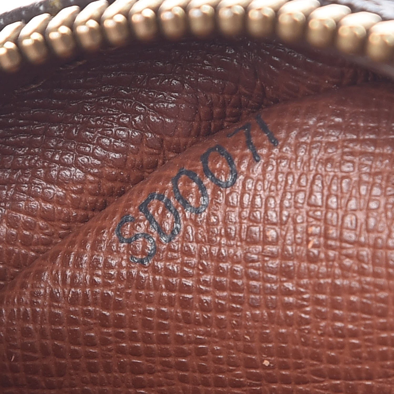 Louis Vuitton Monogram Danube 21 7 of 14