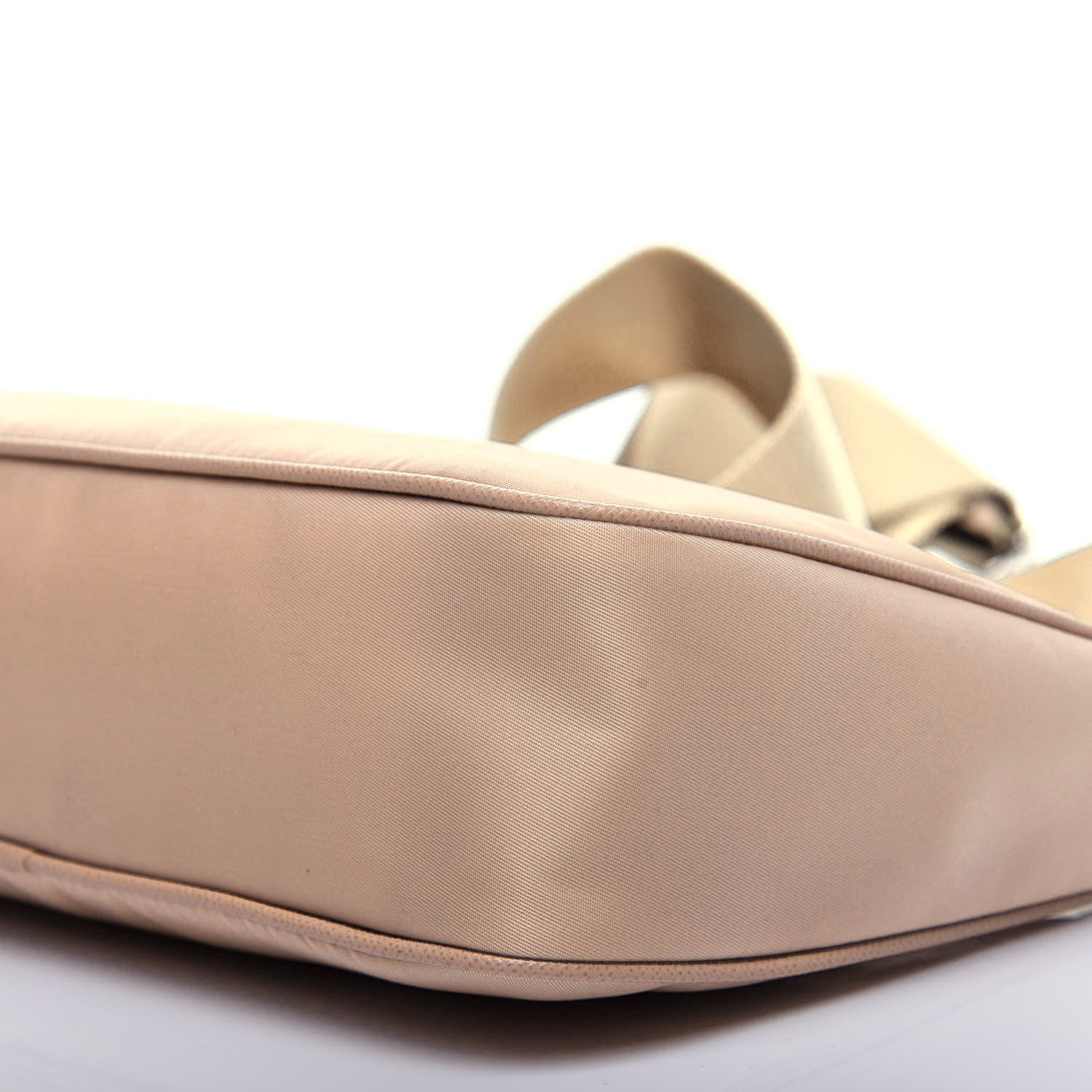 Prada Nylon Re-Edition 2005 Shoulder Bag Cammeo 7 of 16