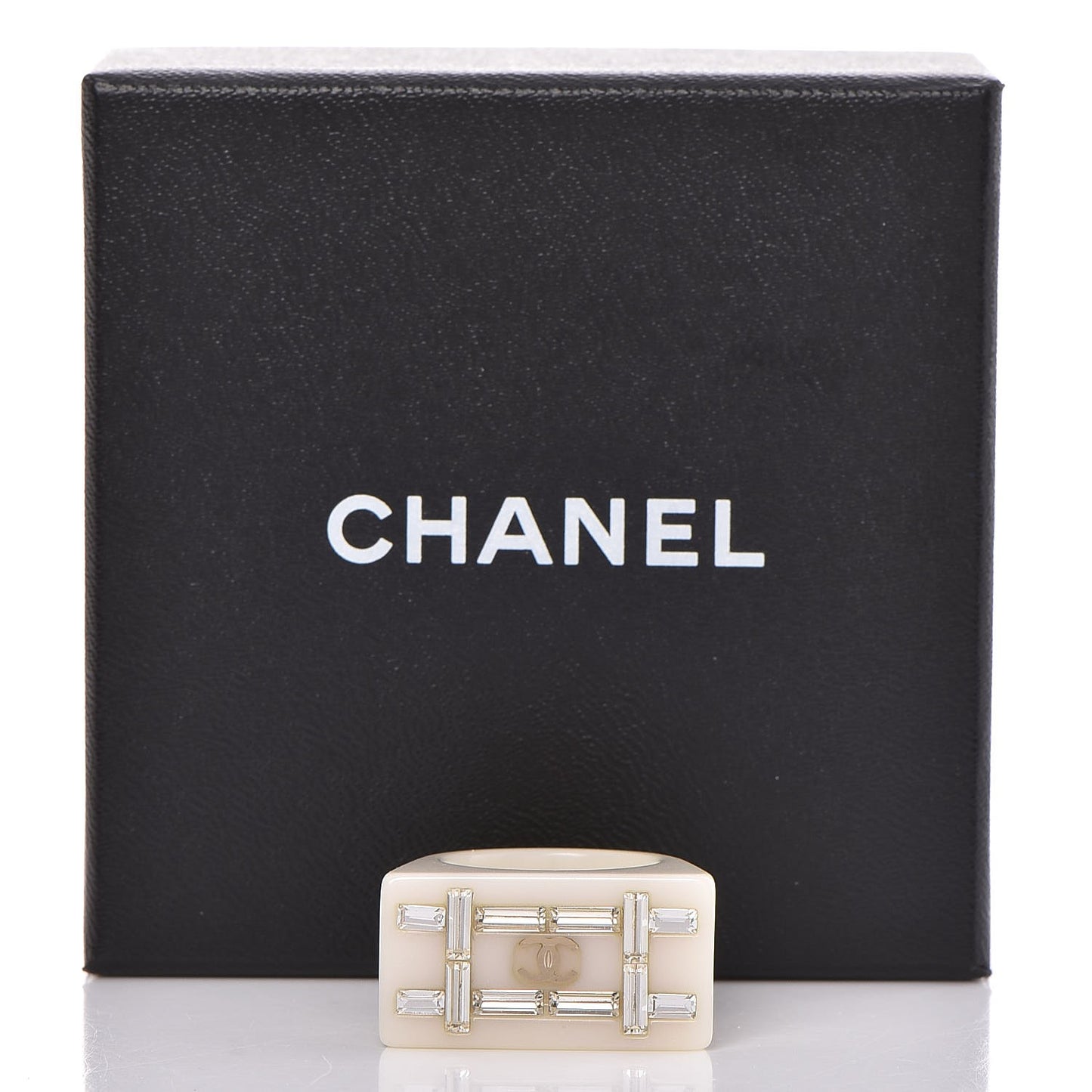 Resin Crystal Baguette CC Ring 7 Ivory