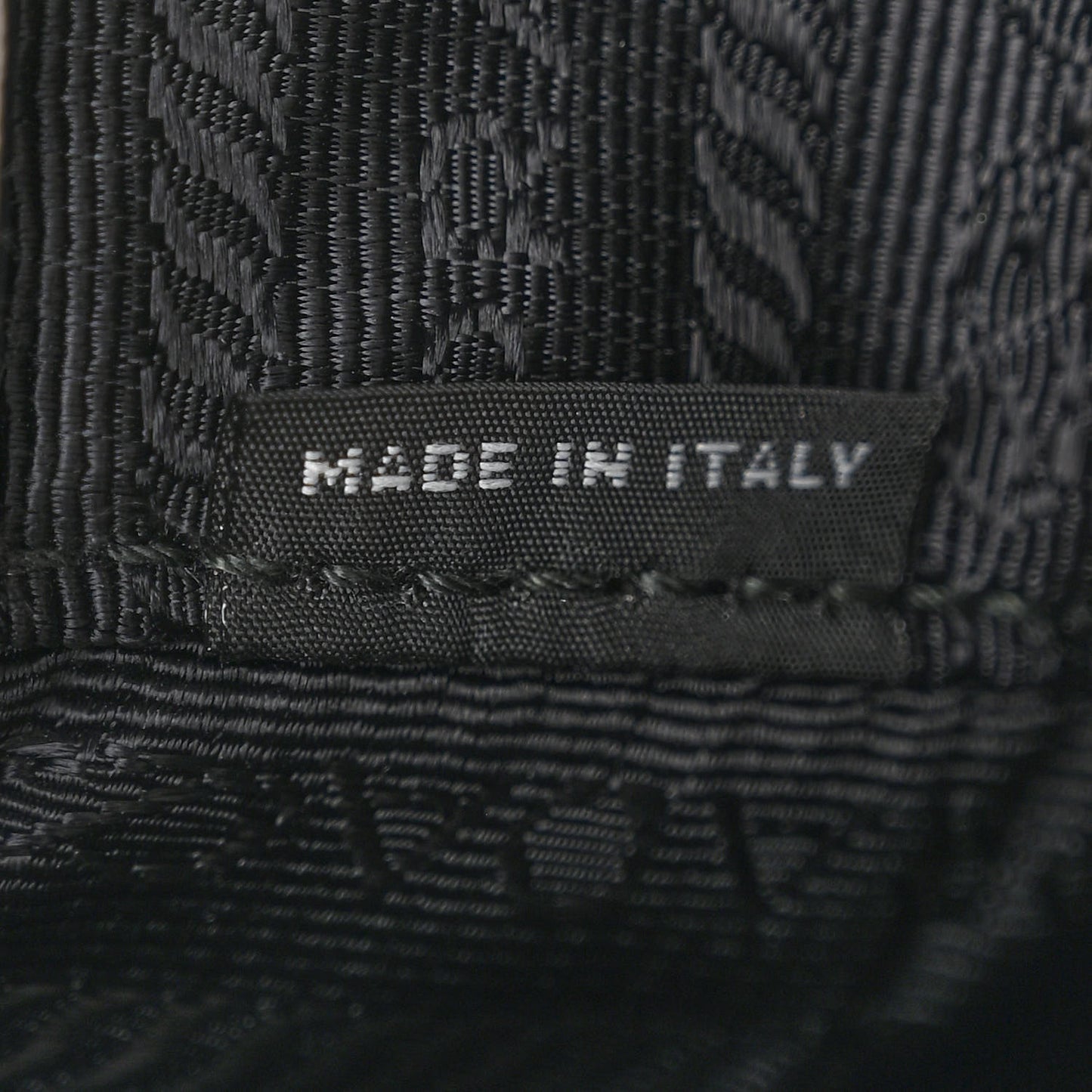 Saffiano Soft Calfskin Zippered Tote Marmo