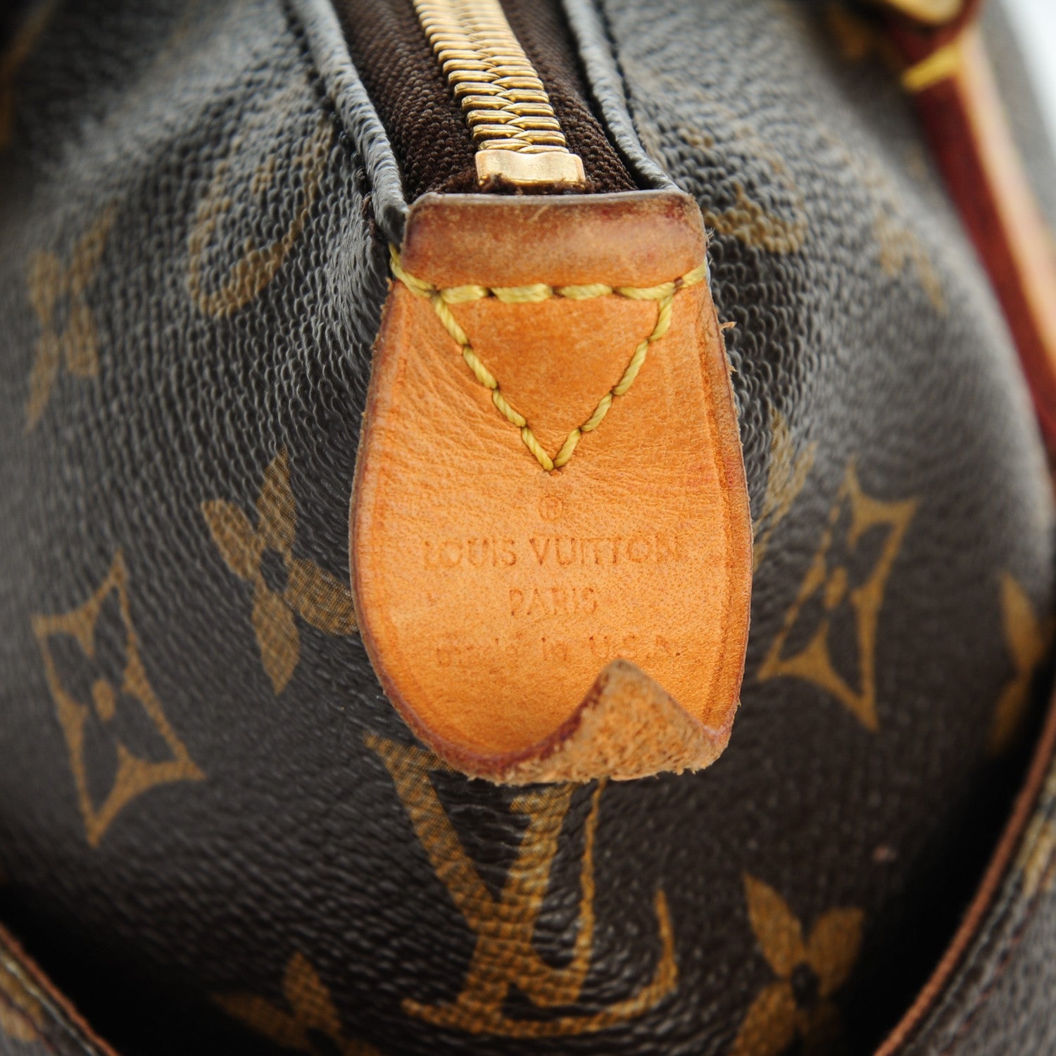 Louis Vuitton Monogram Totally PM 6 of 8