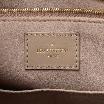 Louis Vuitton Empreinte Monogram Giant Onthego MM Tourterelle 6 of 17