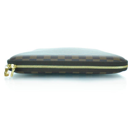 Louis Vuitton Damier 15 in Laptop Sleeve 5 of 9