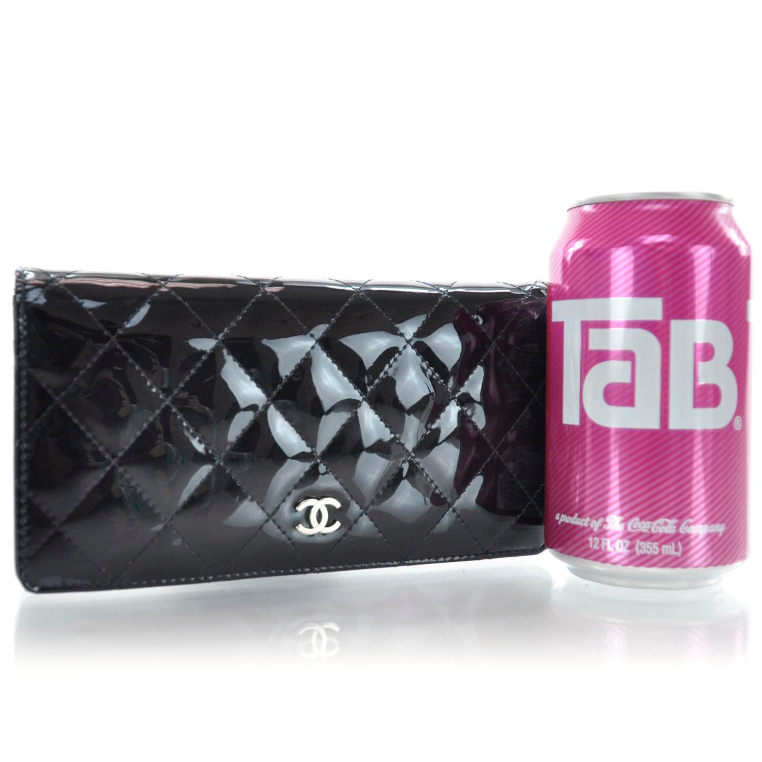 Chanel Patent Yen Wallet Black 2 of 9