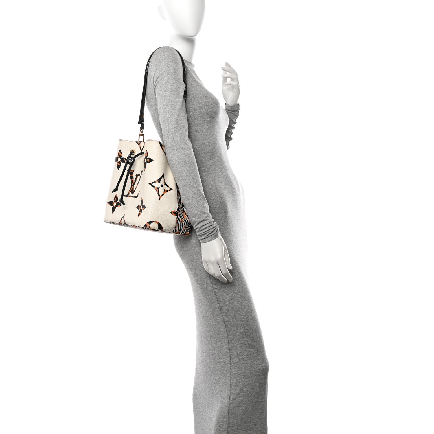 Louis Vuitton Monogram Giant Jungle NéoNoé Ivory 2 of 13