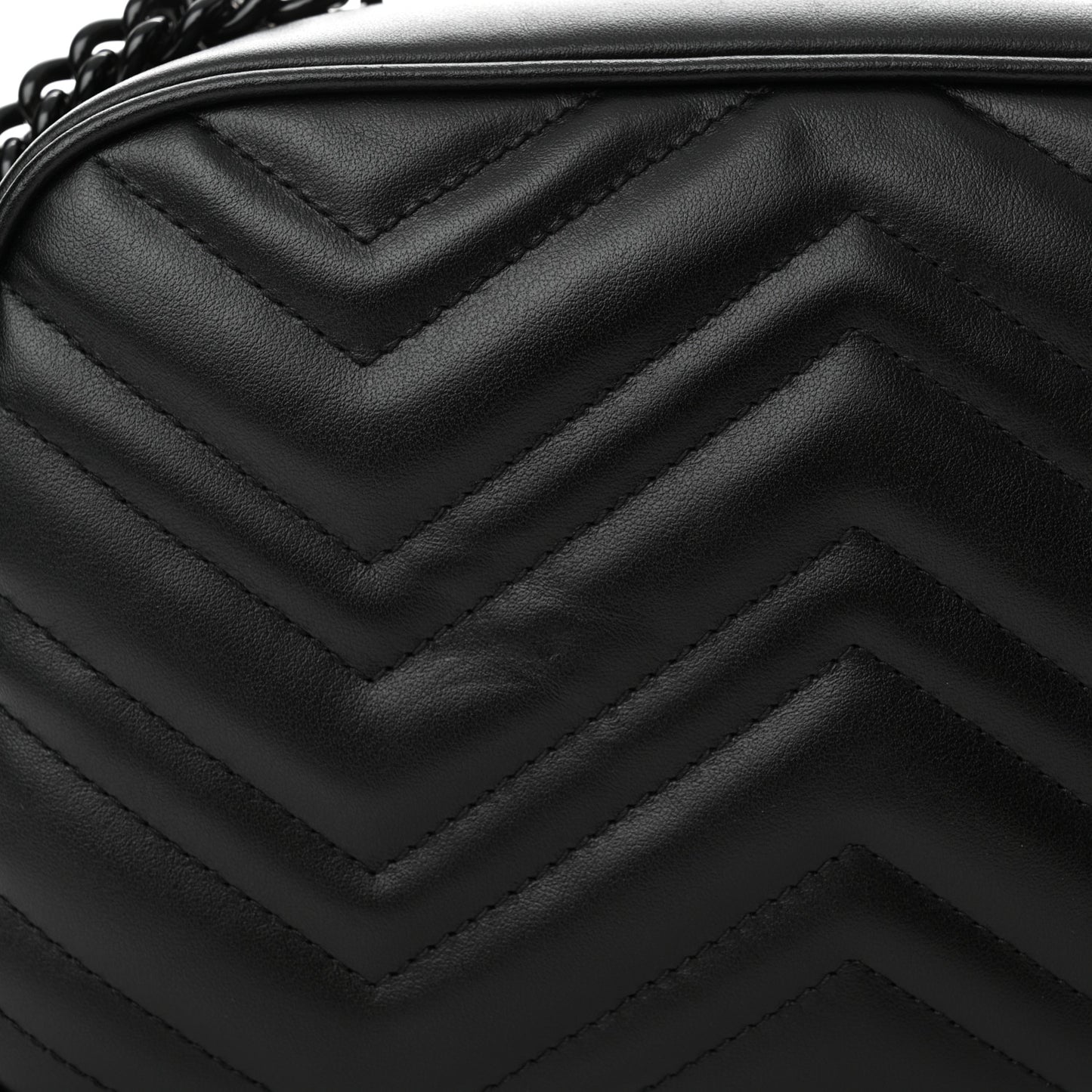 Calfskin Matelasse Monochrome Small GG Marmont Chain Shoulder Bag Black