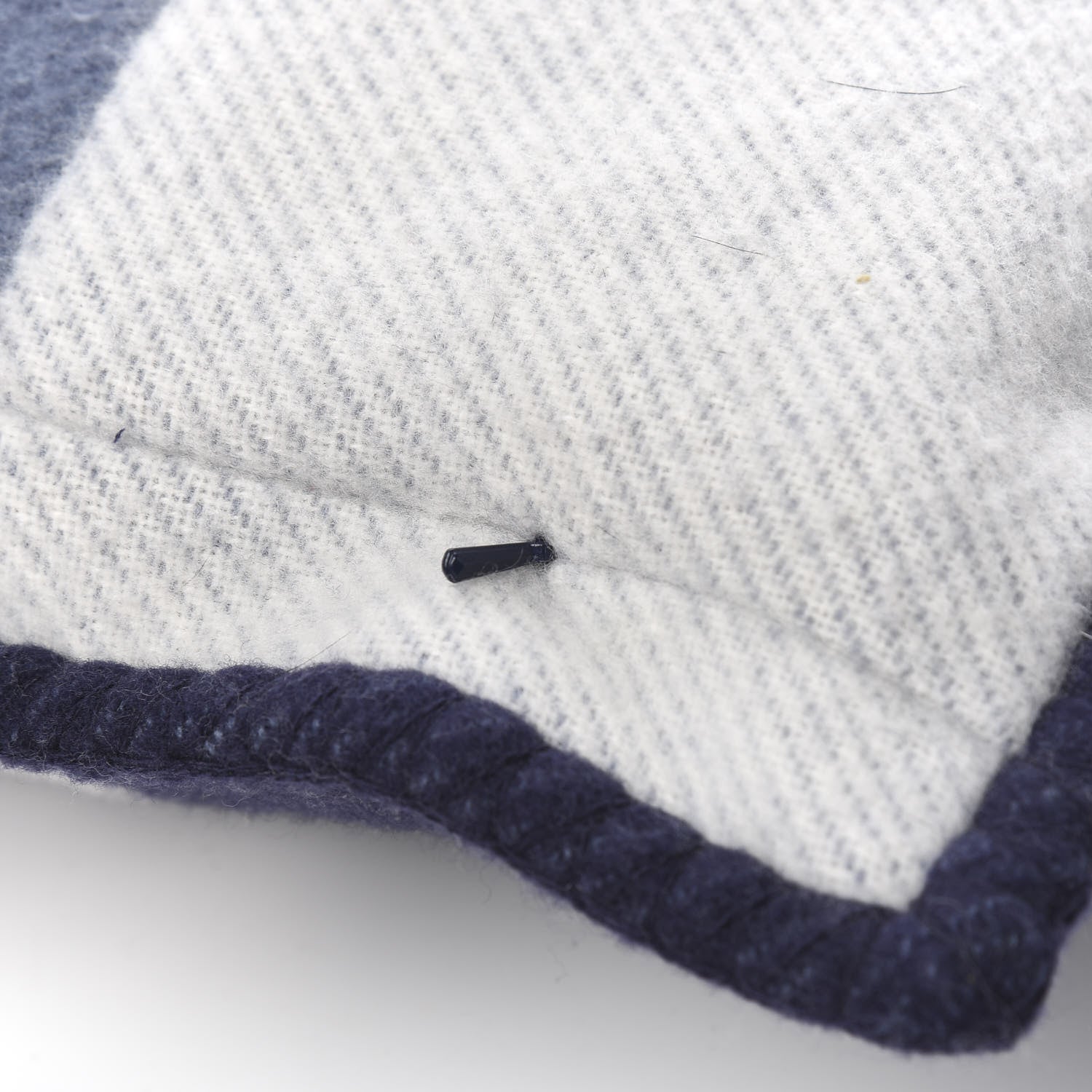 Hermes Wool Cashmere Couvertures Nouvelles Pillow Marine 4 of 5