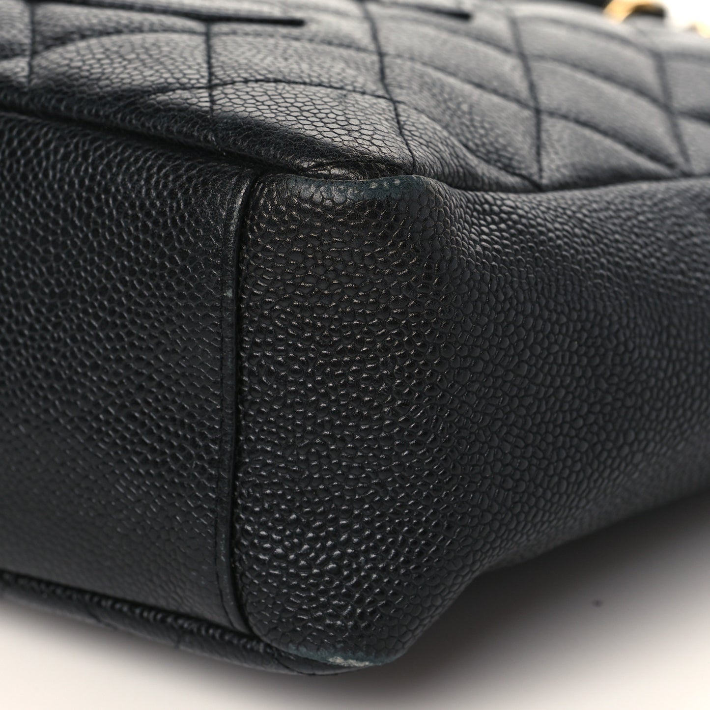 Caviar Quilted Petit Shopping Tote PST Black