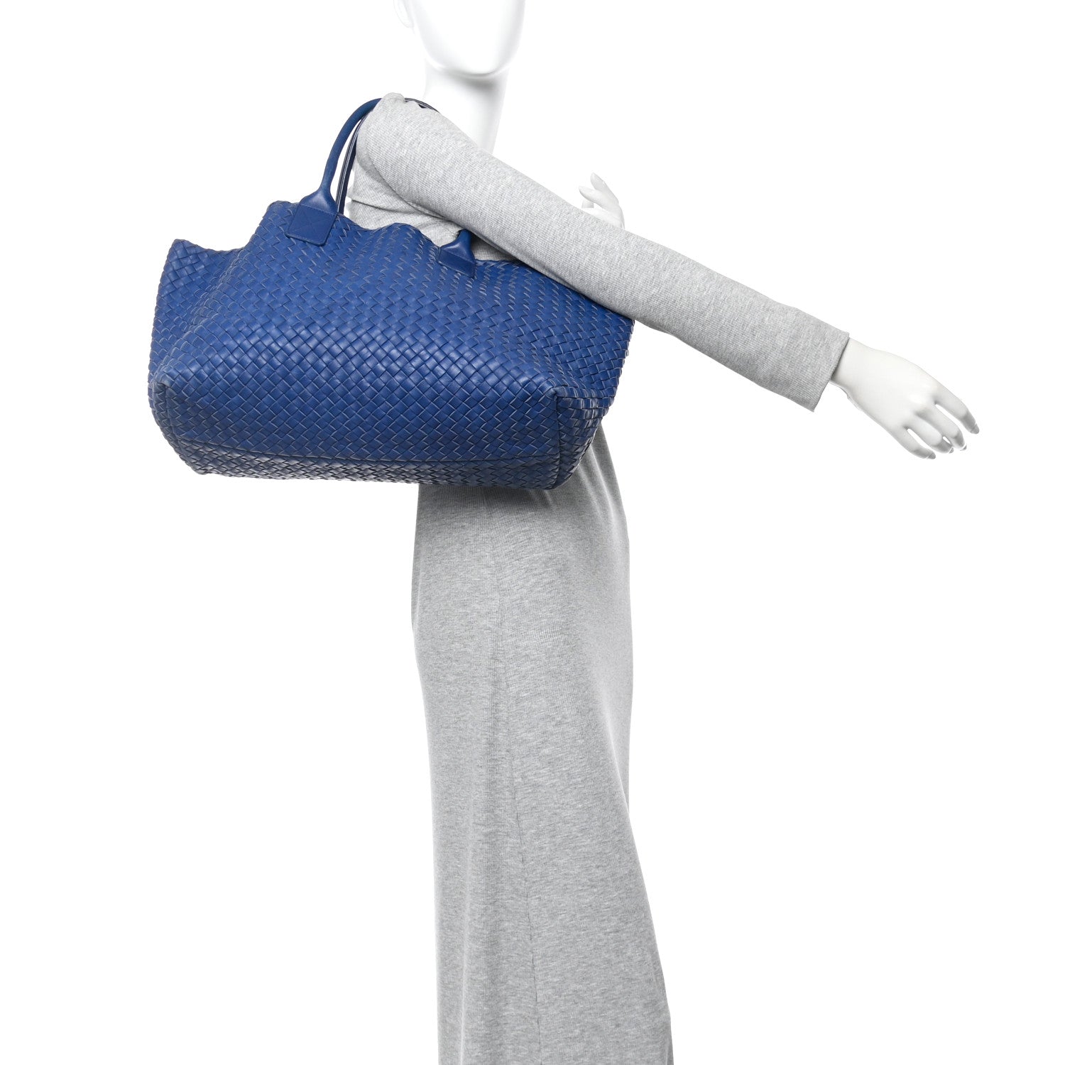 Bottega Veneta Nappa Intrecciato Medium Cabat Cobalt 1817747