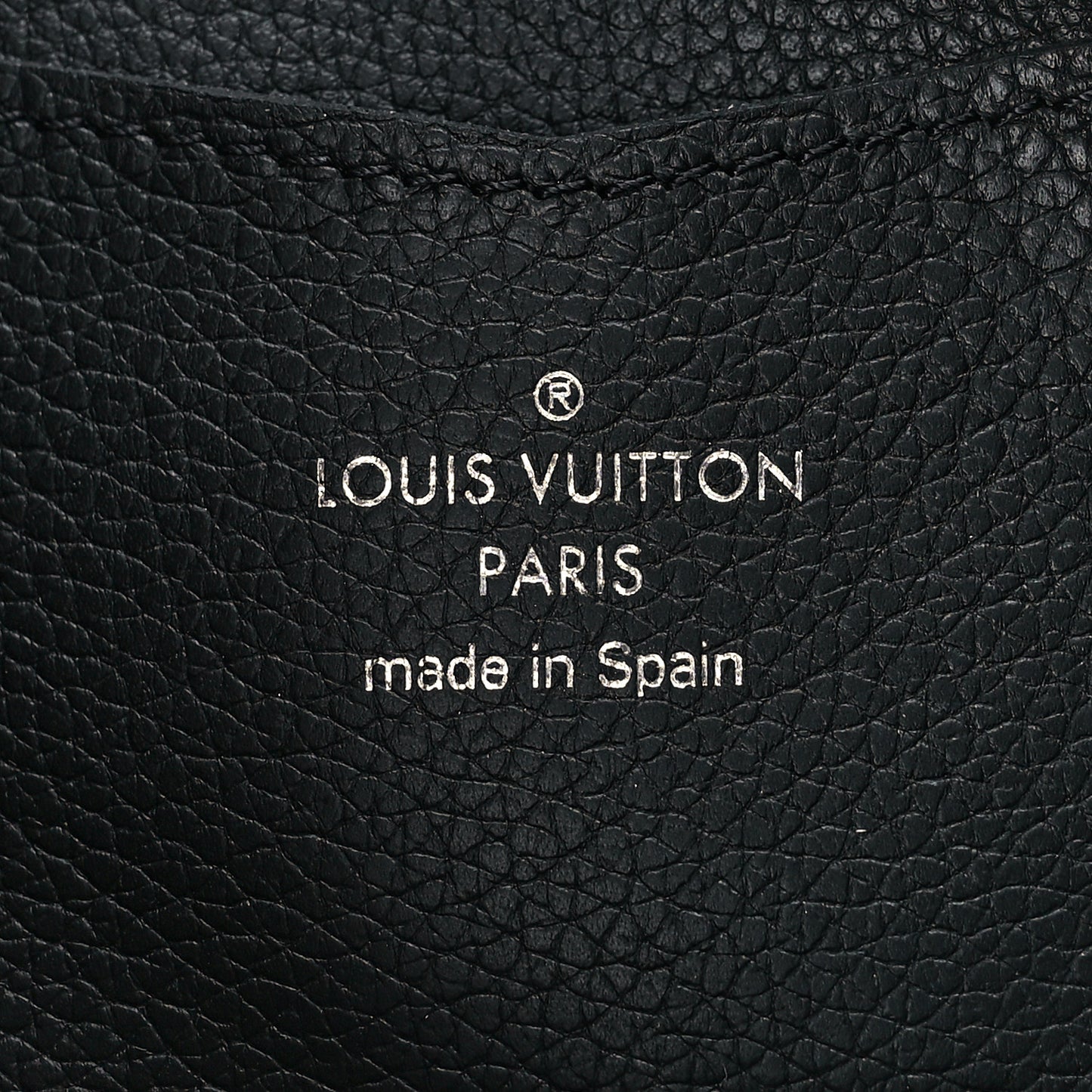 Calfskin Zippy Lockme Wallet Black