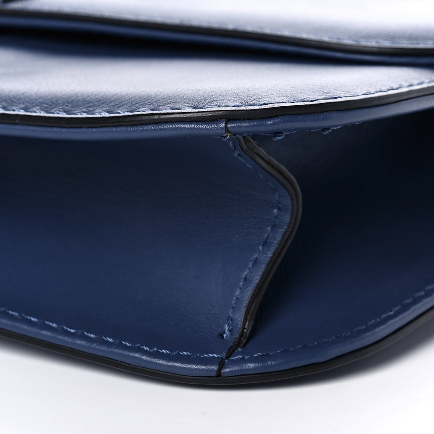 Vitello Medium Glam Lock Rockstud Flap Indigo