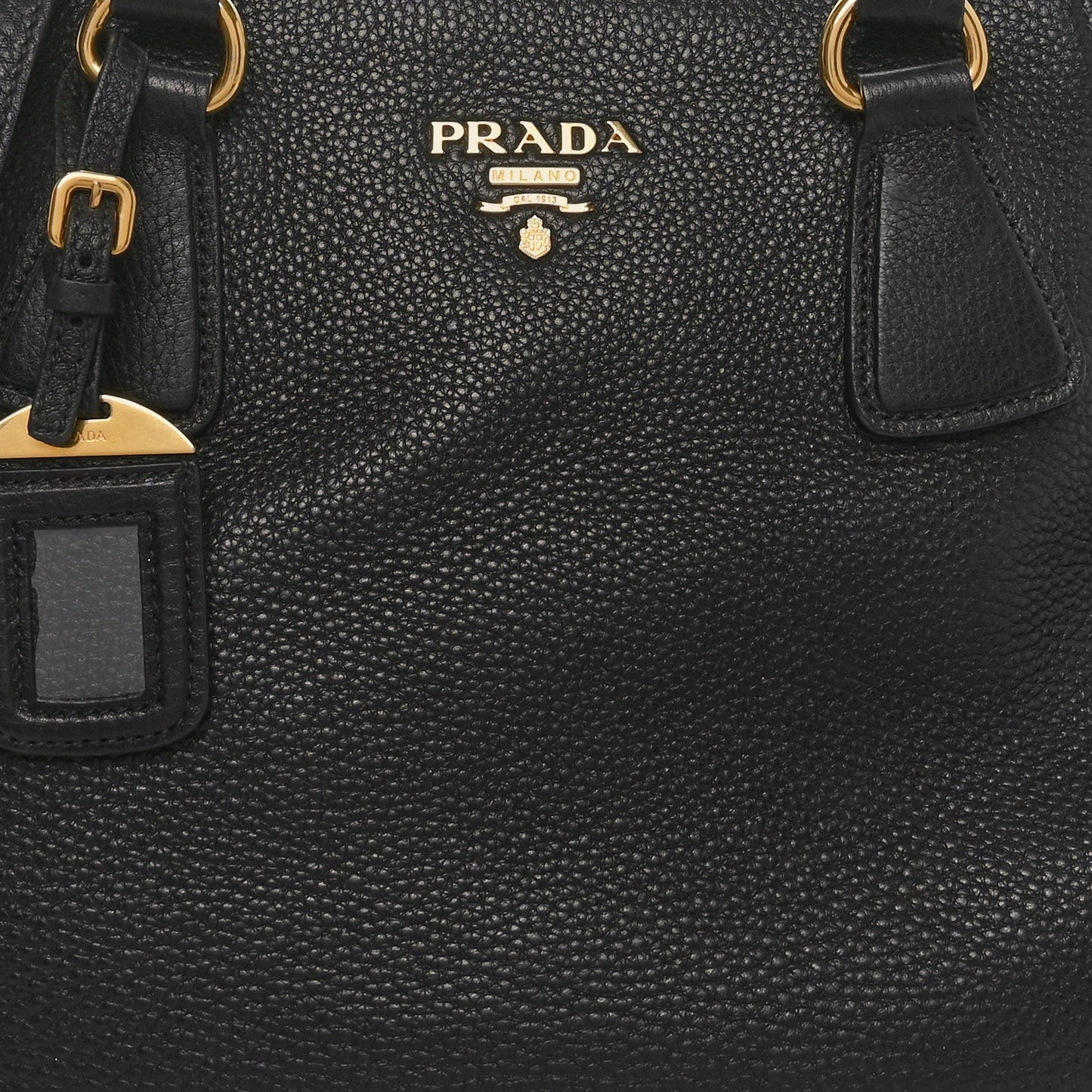 Vitello Phenix Shoulder Bag Black