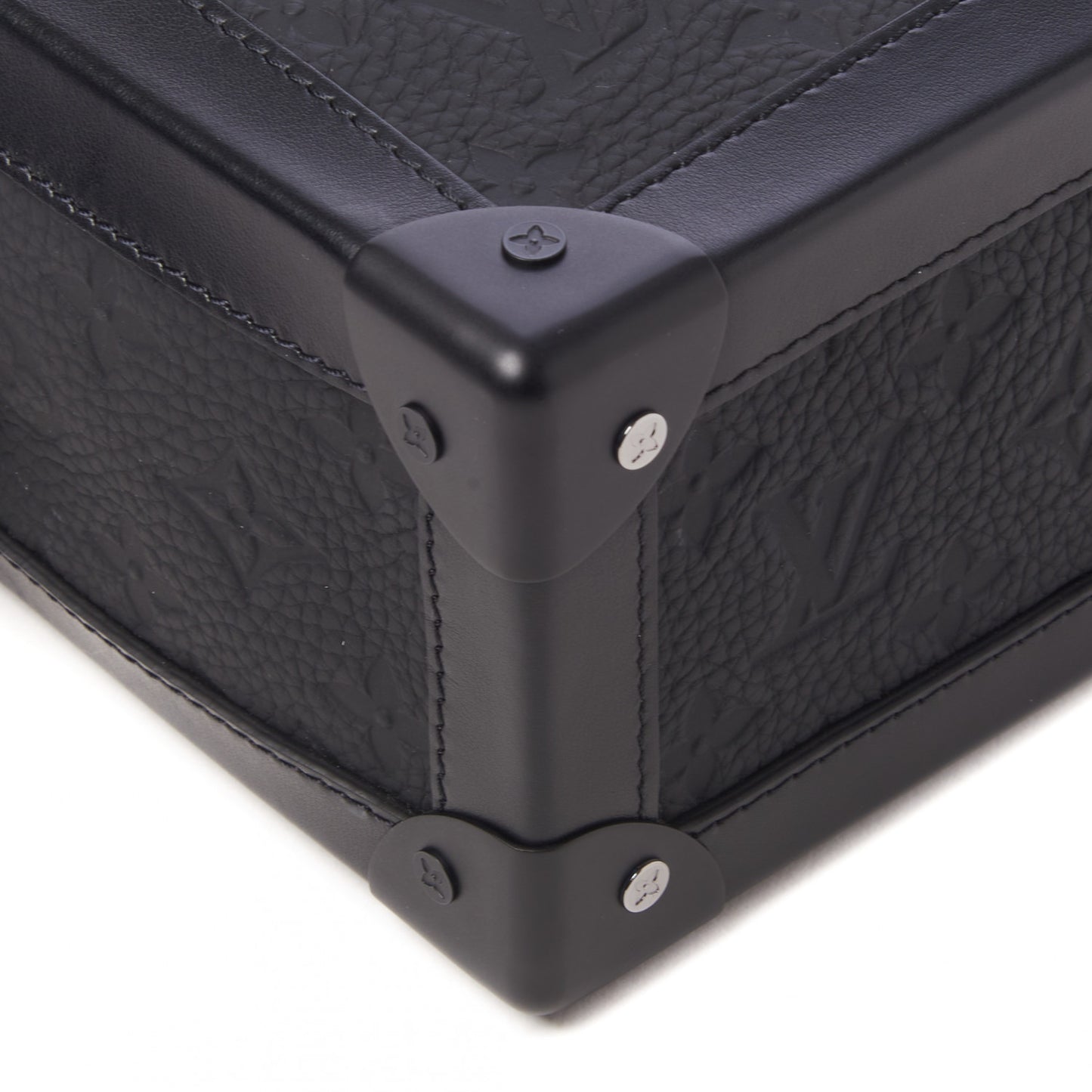Taurillon Monogram Soft Trunk Black