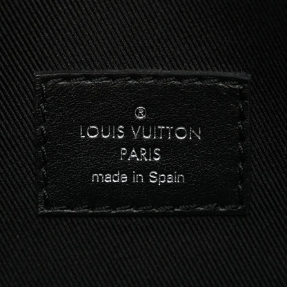 Louis Vuitton Damier Graphite 3D Studio Messenger 6 of 9