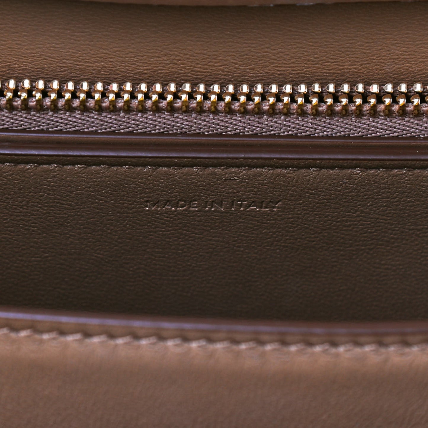 Box Calfskin Medium Classic Box Flap Bag Light Camel