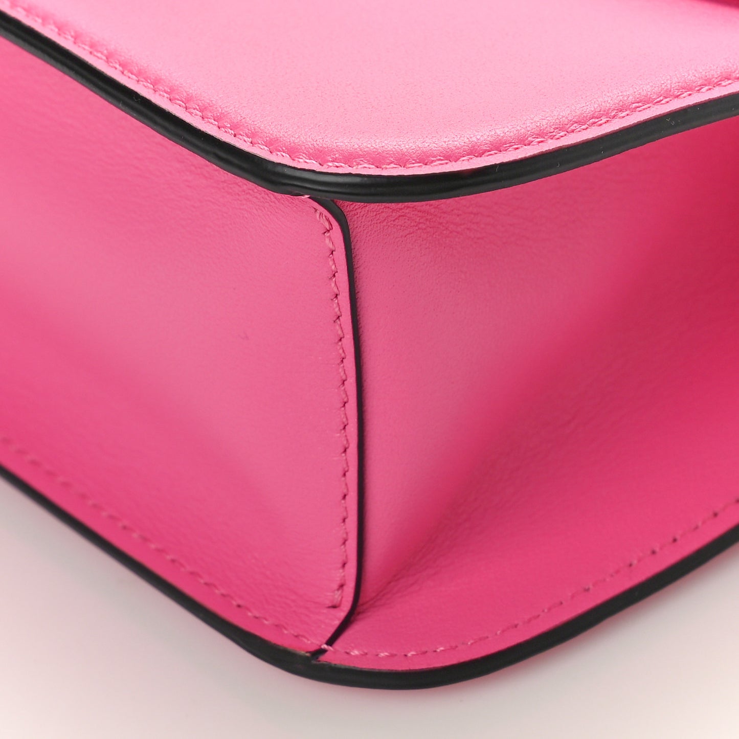 Calfskin Vlogo Loco Shoulder Bag Feminine Pink
