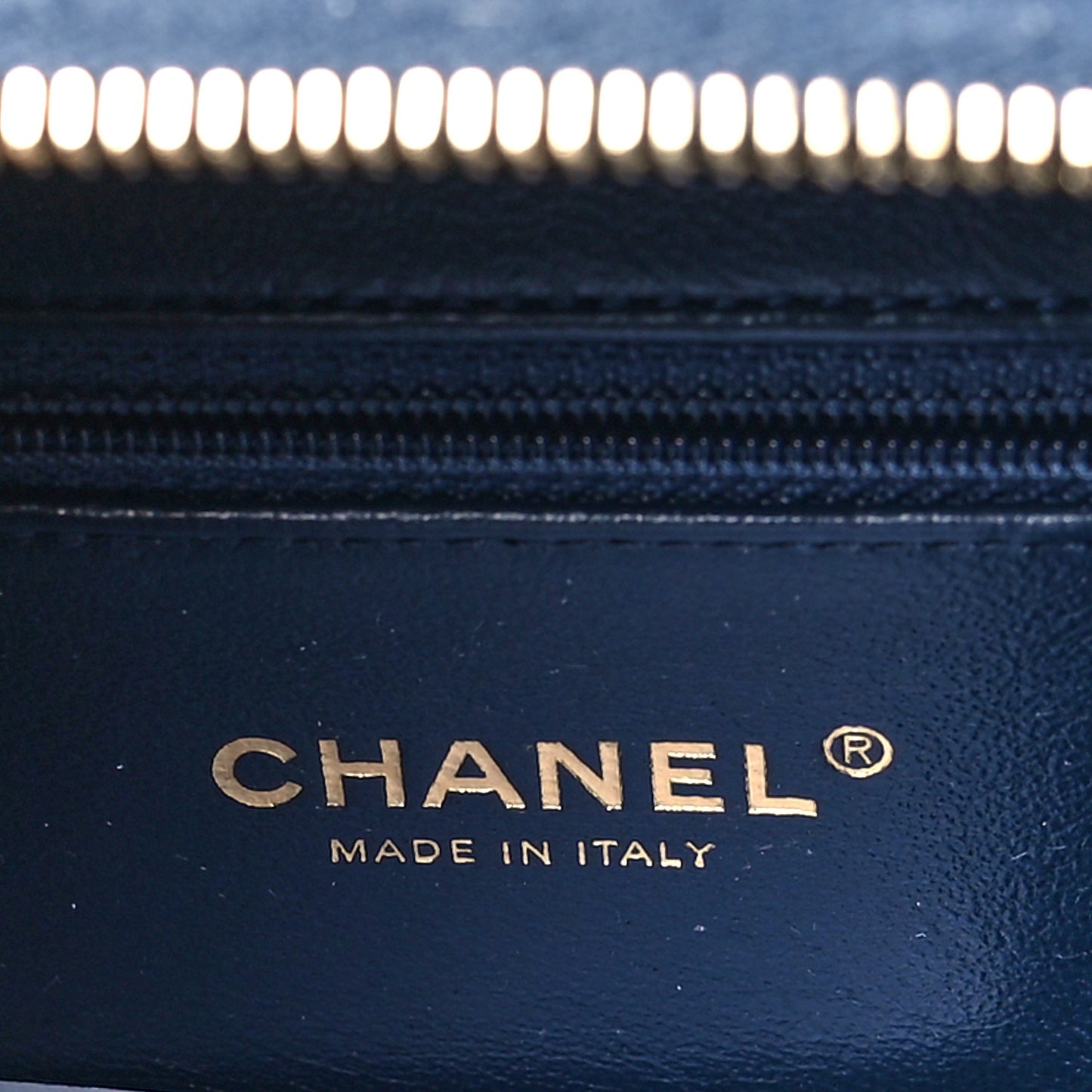 Caviar Quilted Medium CC Filigree Vanity Case Navy