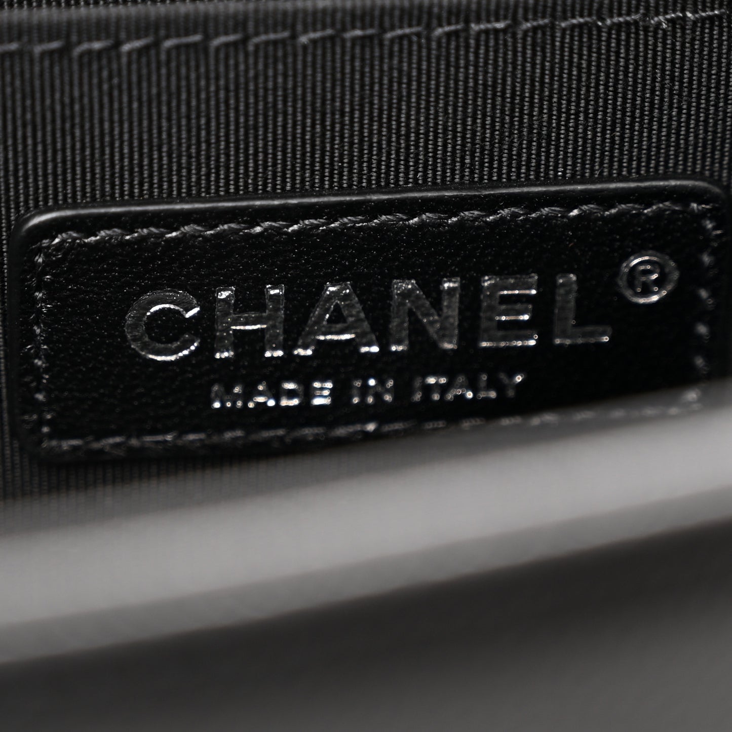Caviar Quilted Medium Boy Flap Black