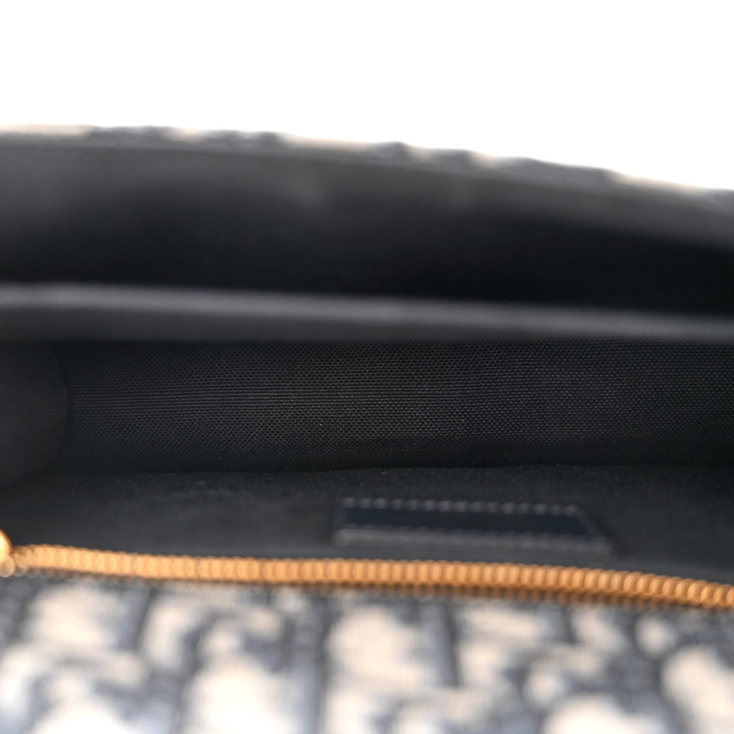 Oblique 30 Montaigne Flap Bag Blue