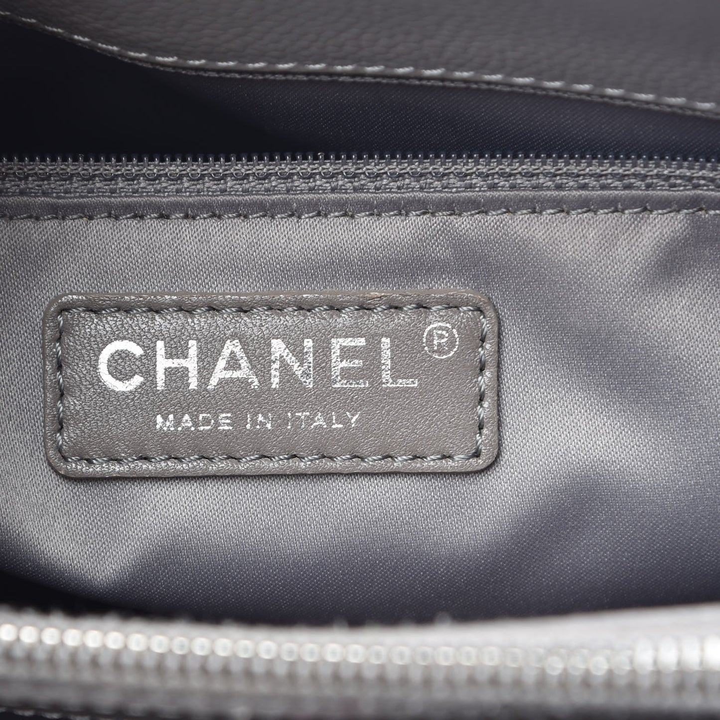 Caviar Quilted Grand Shopping Tote GST Light Grey