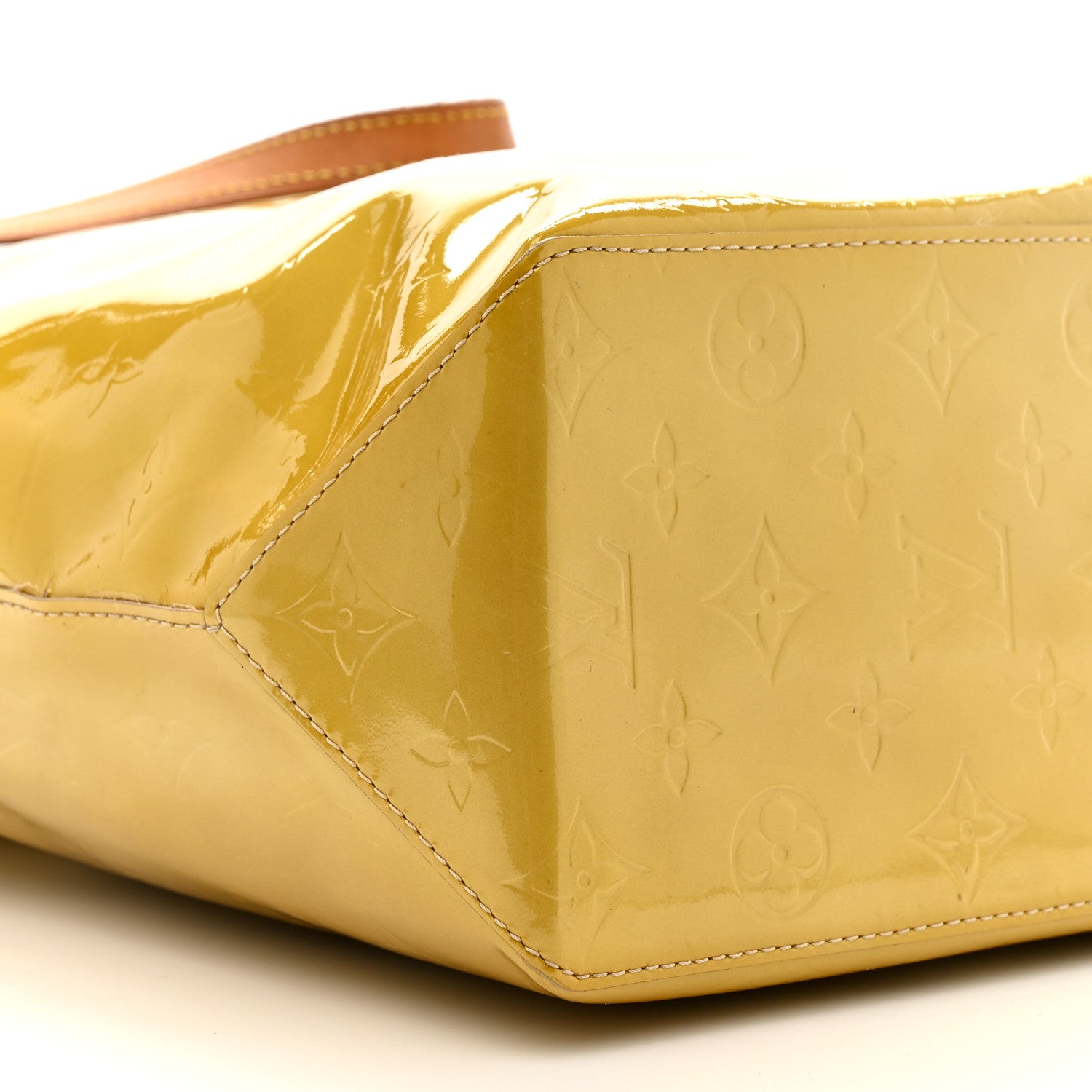 Louis Vuitton Vernis Reade MM Beige 9 of 15