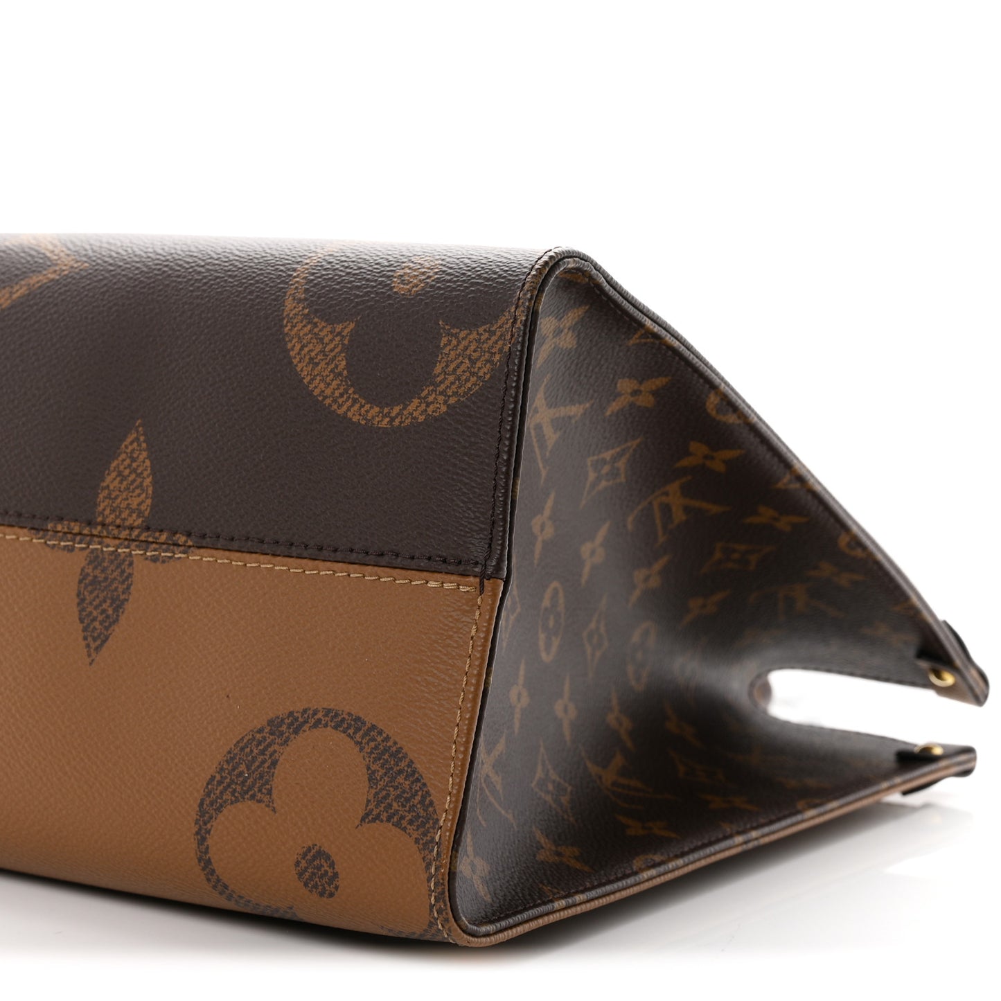Reverse Monogram Giant Onthego MM