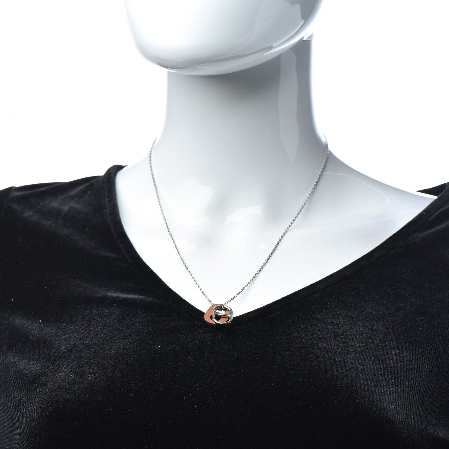 Swift O'Maillon Pendant Necklace Gold