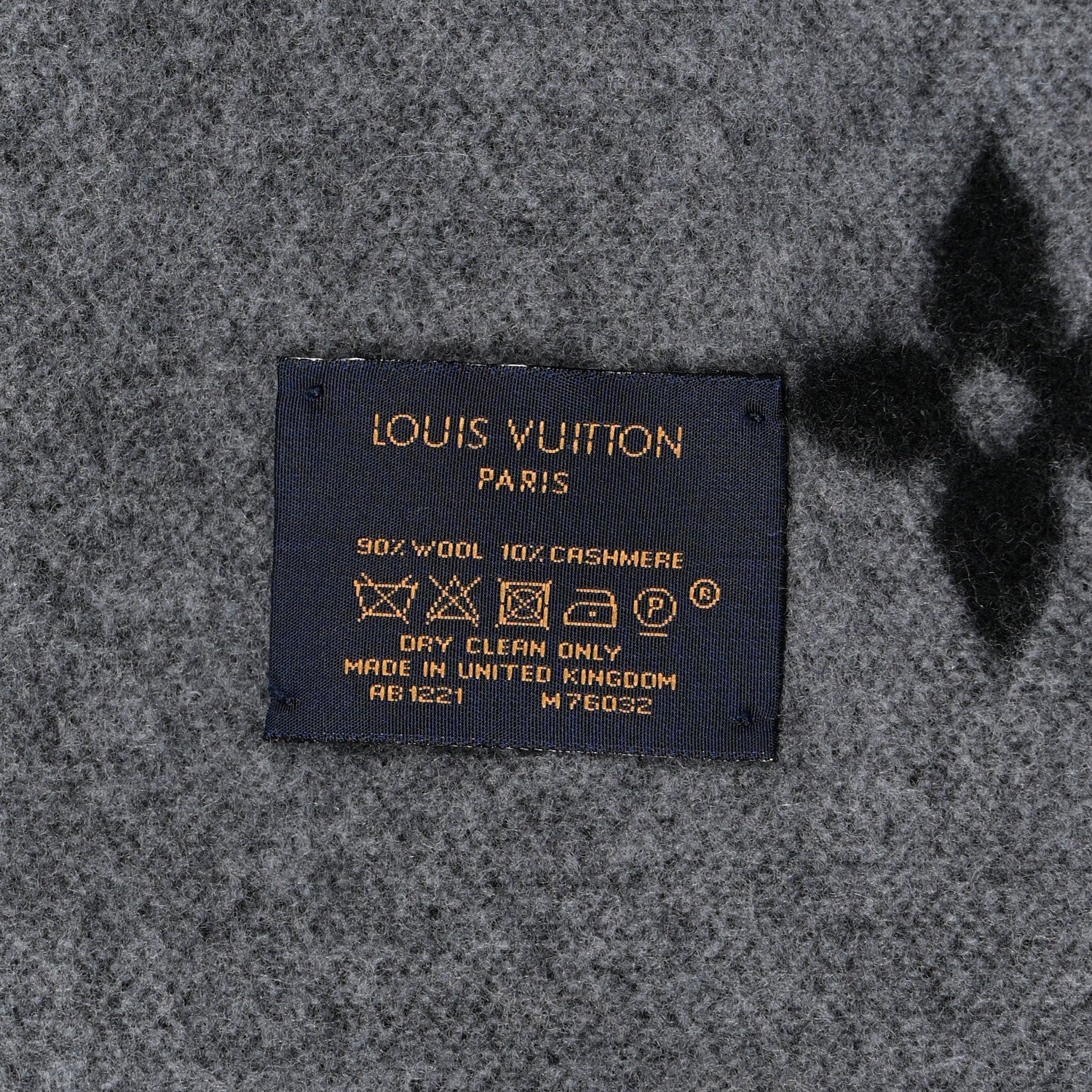 Louis Vuitton Wool Monogram Eclipse Blanket 3 of 3