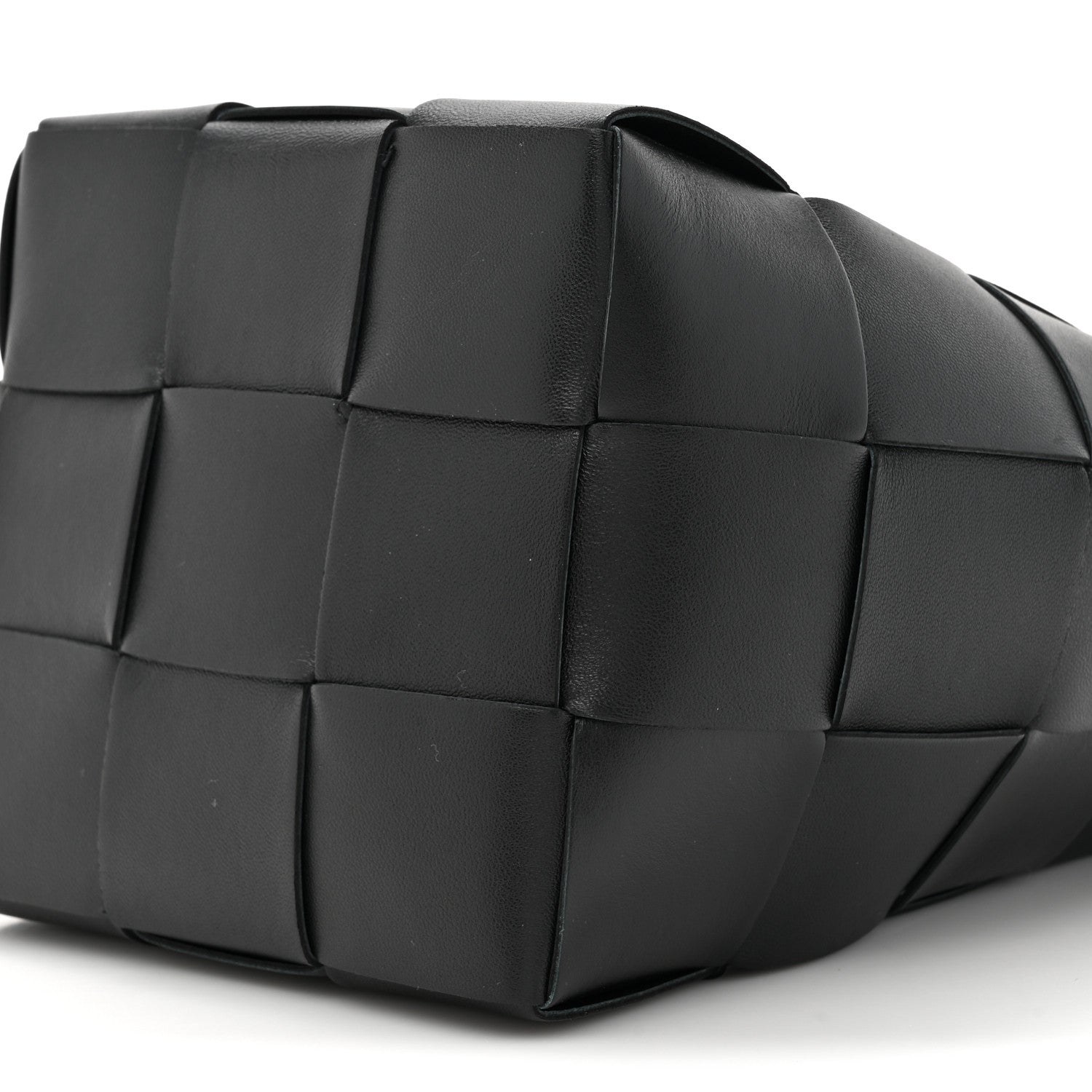 Bottega Veneta Nappa Maxi Intrecciato Cassette Bucket Bag Black 8 of 9