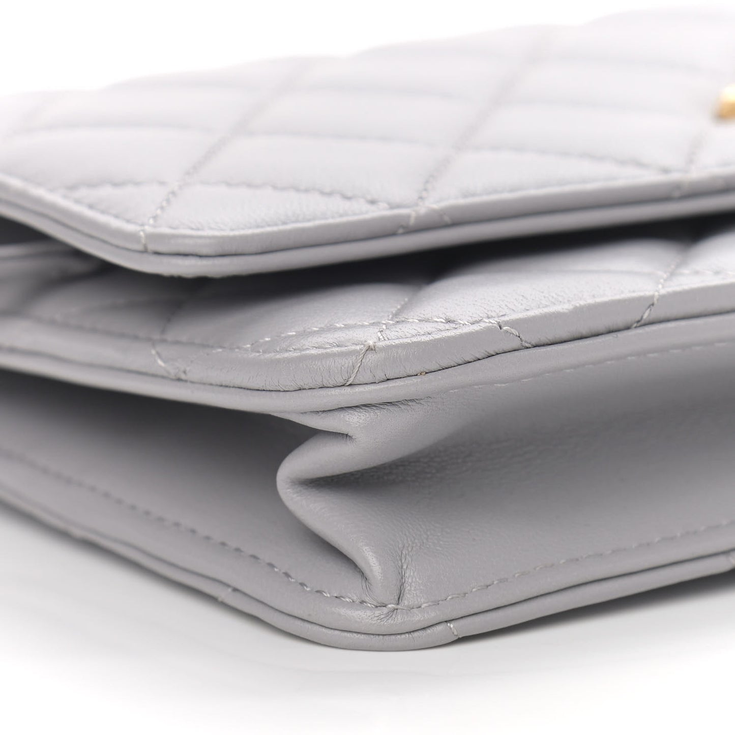 Lambskin Quilted CC Pearl Crush Wallet on Chain WOC Grey