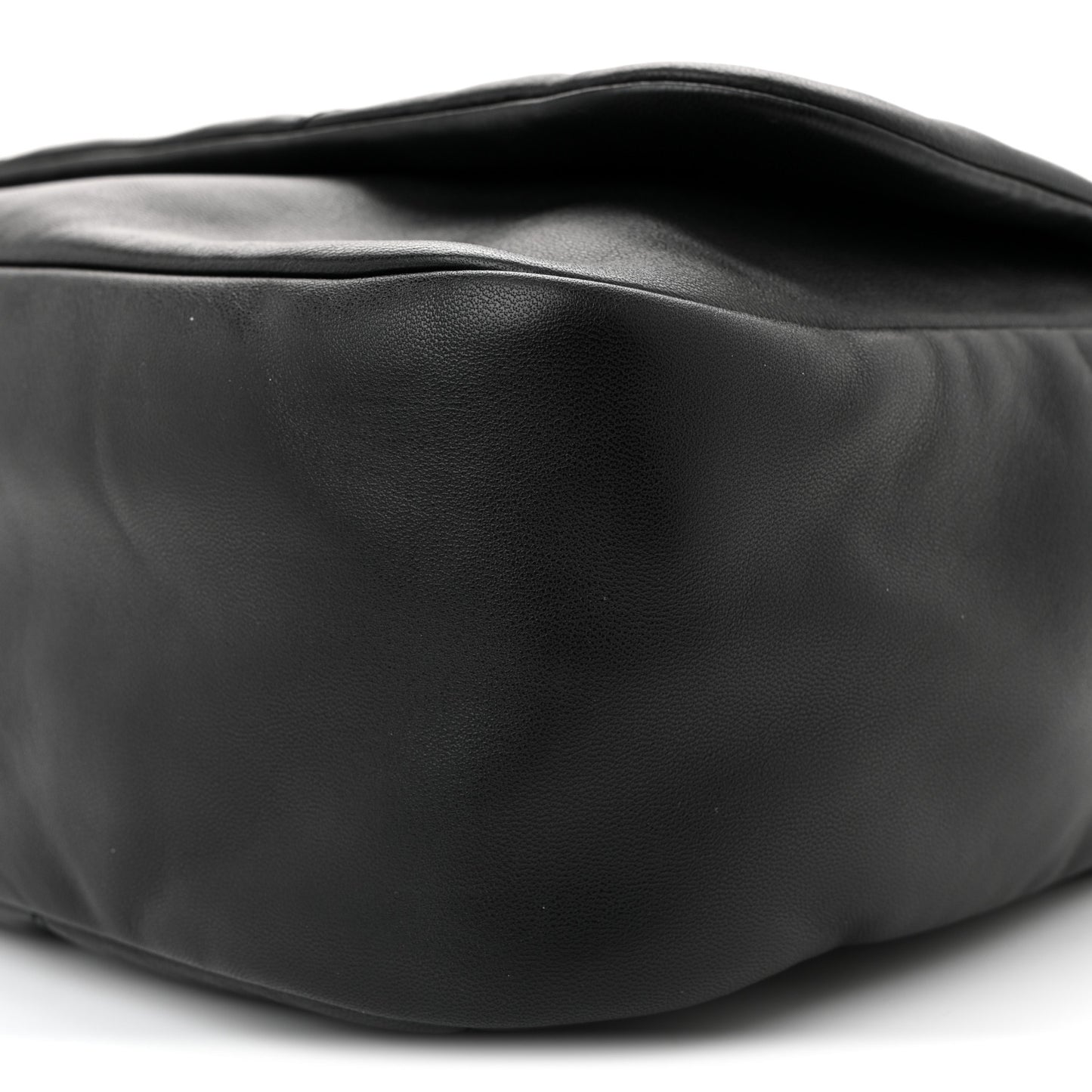 Lambskin Matelasse Monogram Medium Jamie 4.3 Black