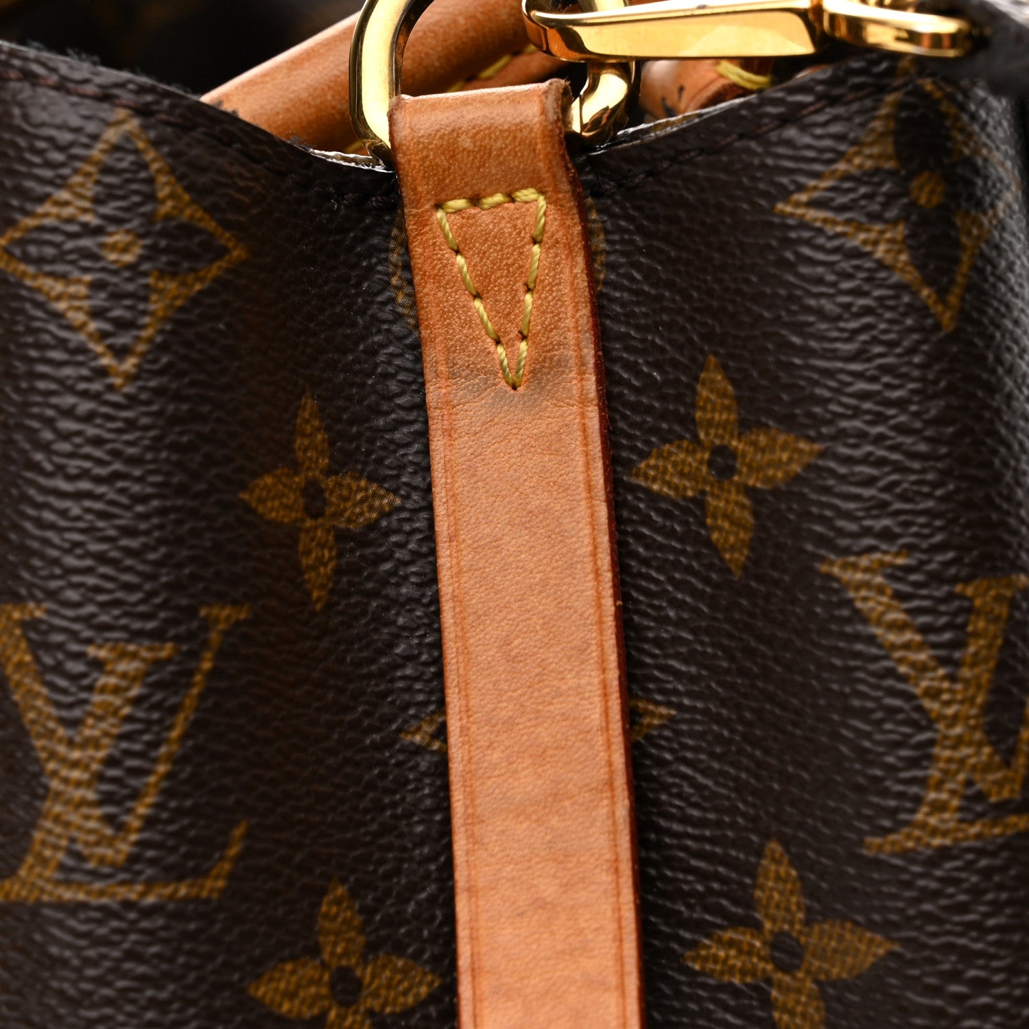 Louis Vuitton Monogram Montaigne BB 13 of 14