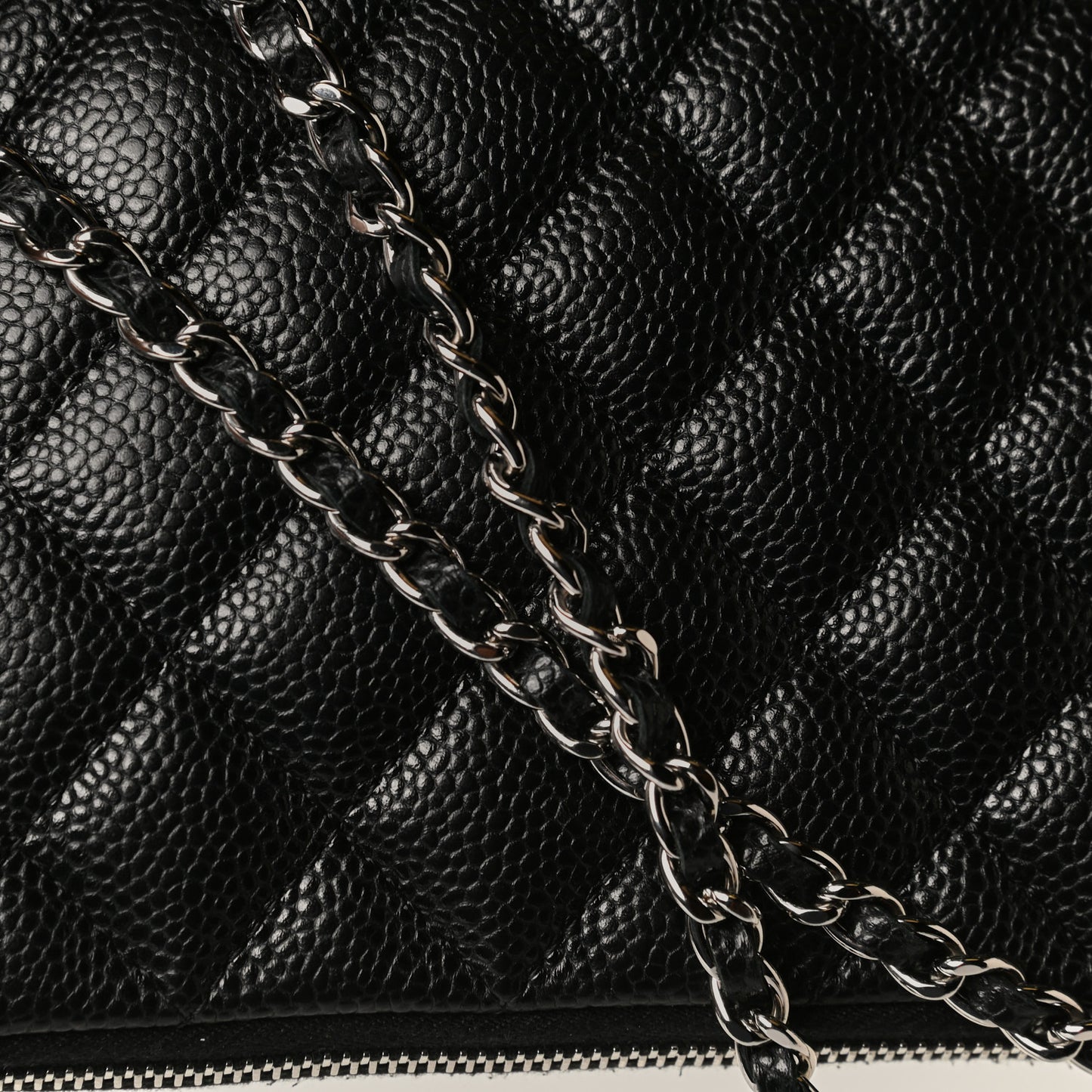 Caviar Quilted Daily Zip Crossbody Bag Black