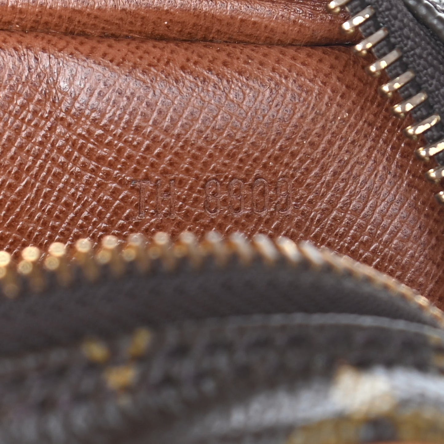 Monogram Pochette Marly Dragonne 22
