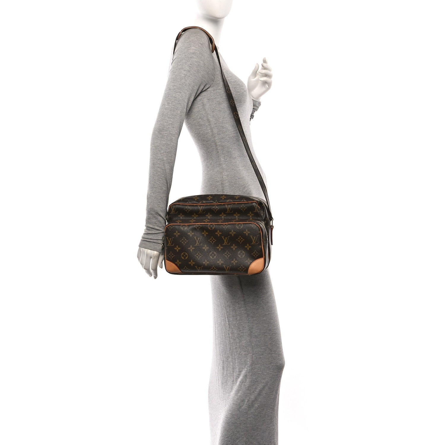 Louis Vuitton Monogram Nil 28 2 of 10