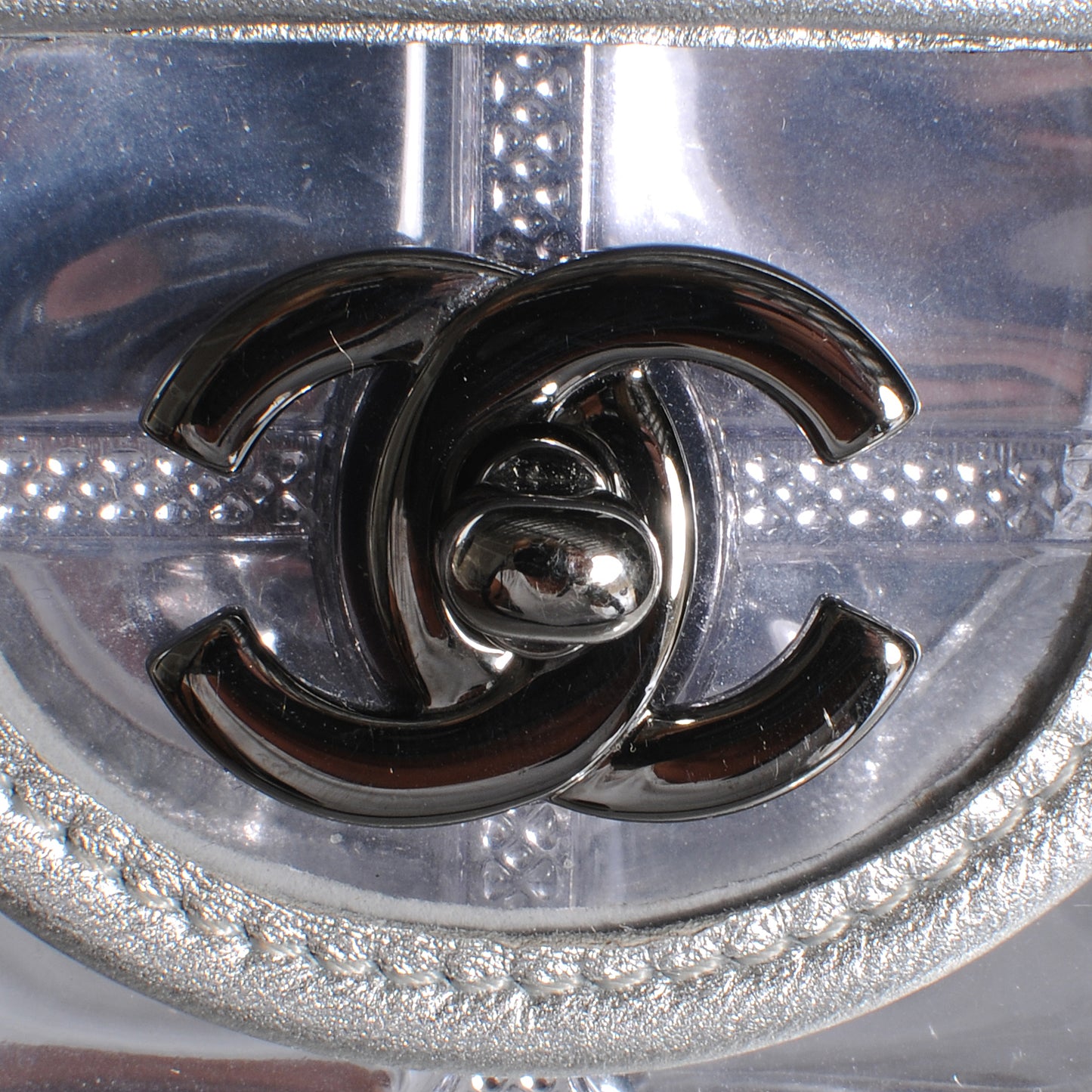 Vinyl Large Ice Cube Flap Silver