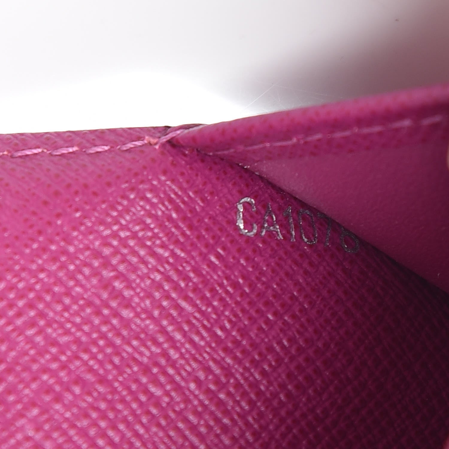 Louis Vuitton Epi Small Ring Agenda Cover Cassis 7 of 9